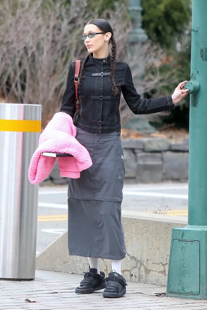 Bordeaux Y2K 2002 Nike ACG 2 in 1 Zip Off Trail Hiking Skirt With Adjustable Waist Outdoor Technical Gorpcore Grey Size XL Bella Hadid Gray Hamlin Retro