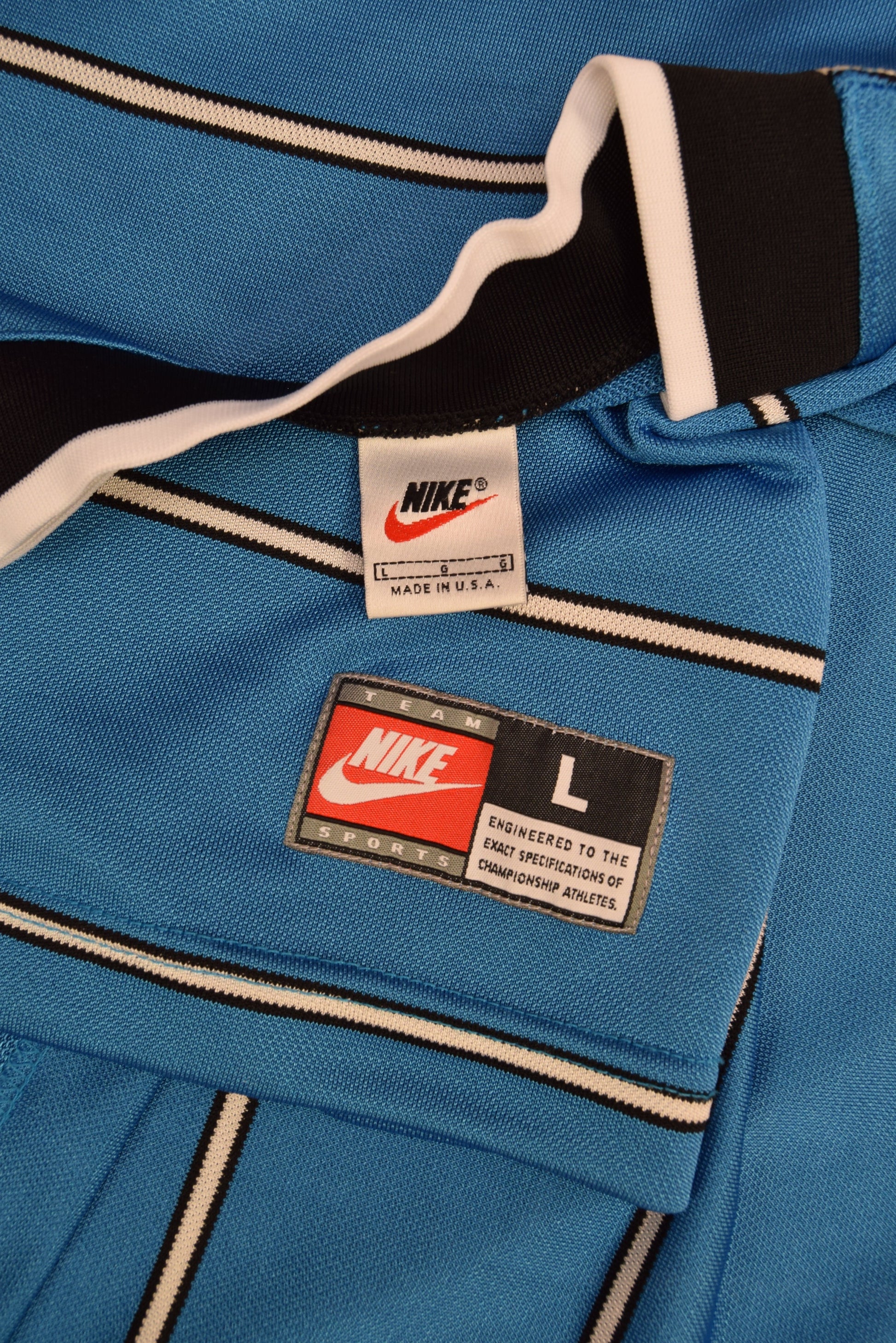 Vintage 90's Nike Team Sports Football Jersey / T-Shirt Swoosh Horizontal Strippes Blue White Size L - XL