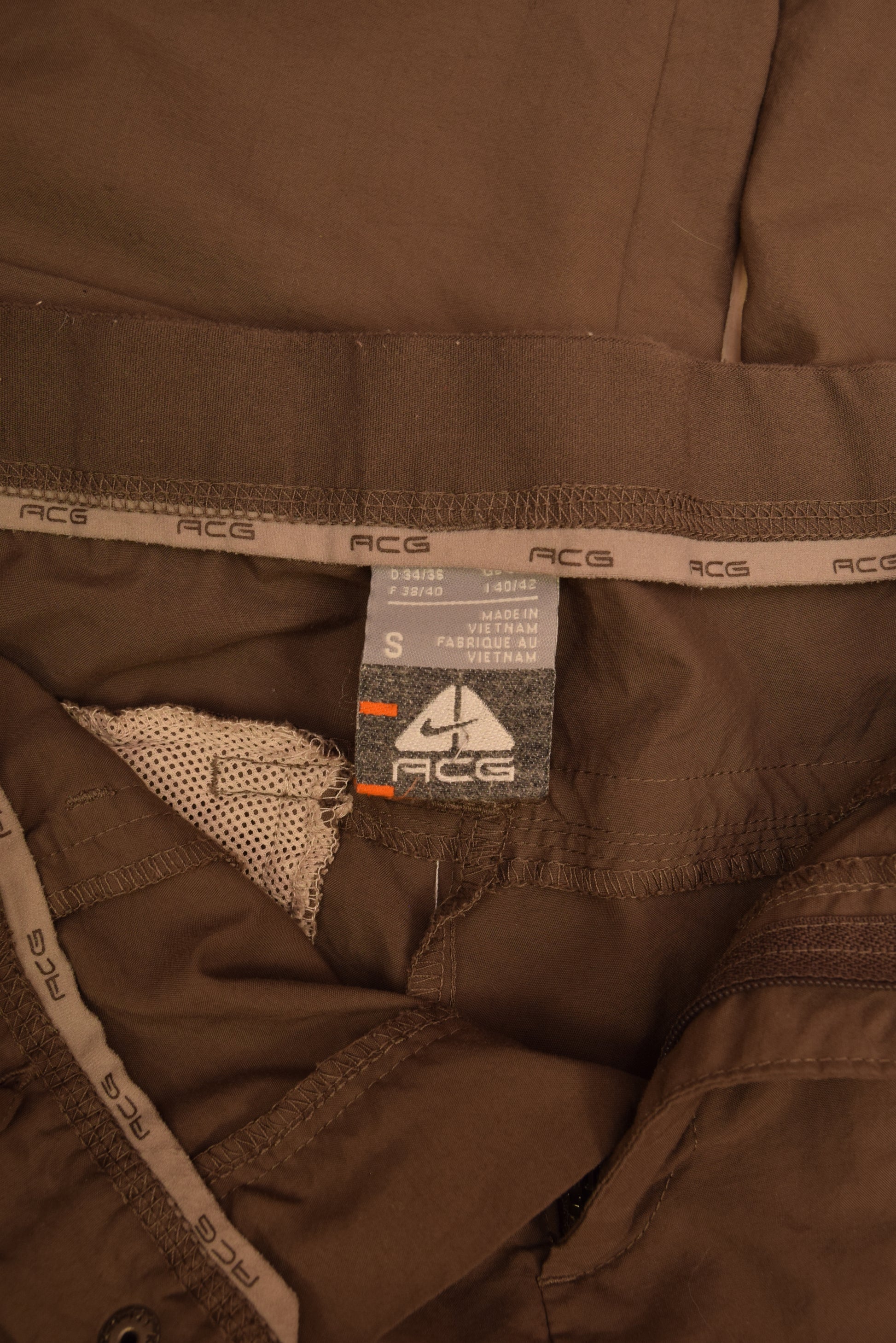 Y2K Nike ACG Trail Hiking Zipoff Cargo Pants Size S Low Waist Multi Pocket Polyester Women