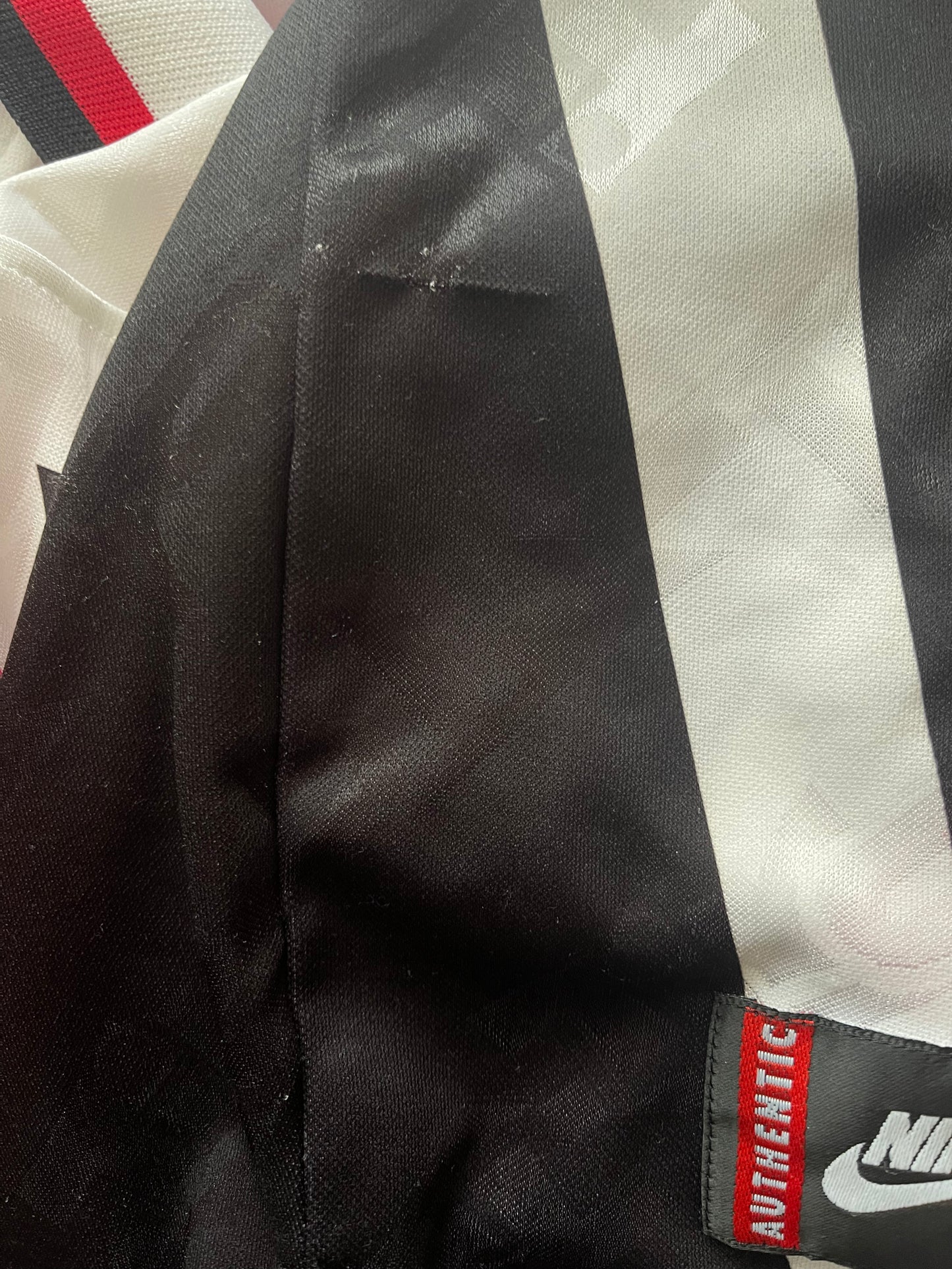 Vintage FC Tirol Innsbruck Nike Premier 1996- 1998 Home Football Shirt Made in Belgium Size XL Red Black Tirol Milch Lattella