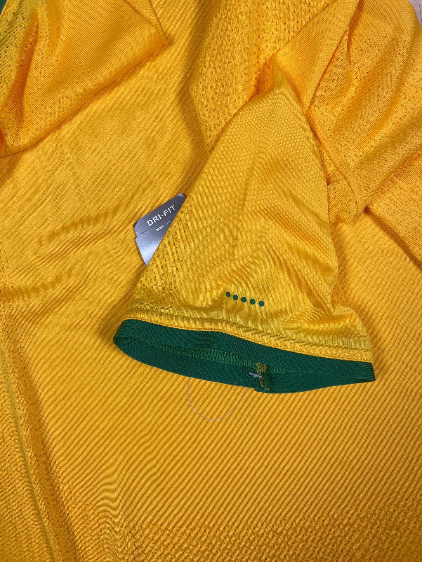 🇧🇷New Authentic Brazil Brasil Nike 2000-2001 Home Football Shirt Yellow Green DRI FIT Deadstock NOS BNWT Size L