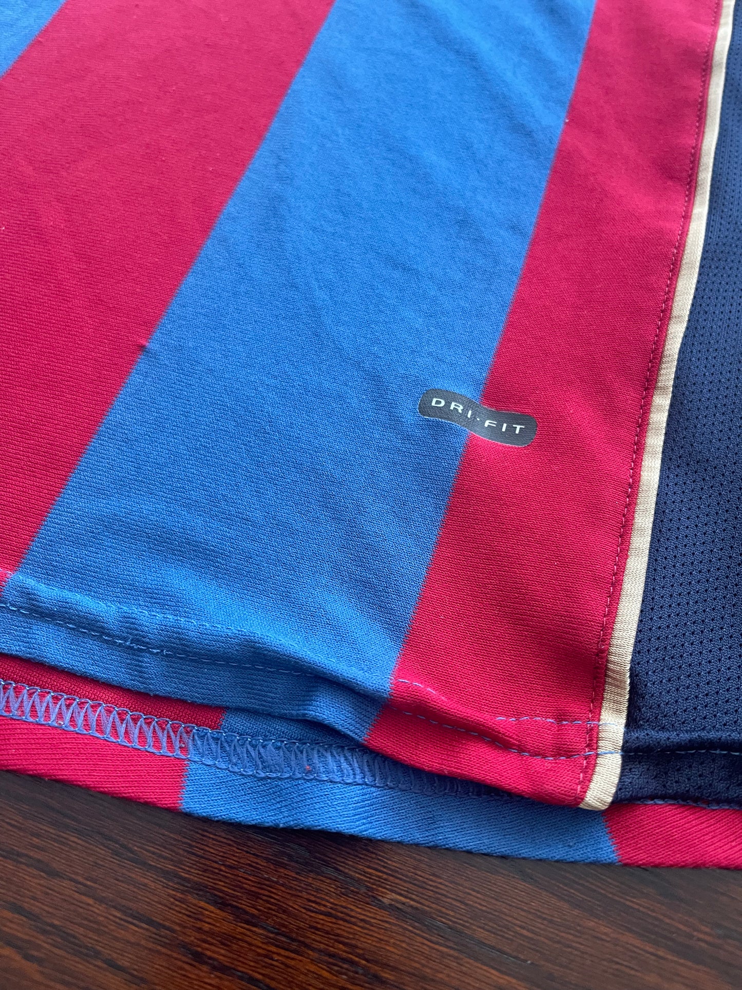 FC Barcelona Nike 2001-2002 Home Football Shirt Red Blue Dri Fit Size L-XL