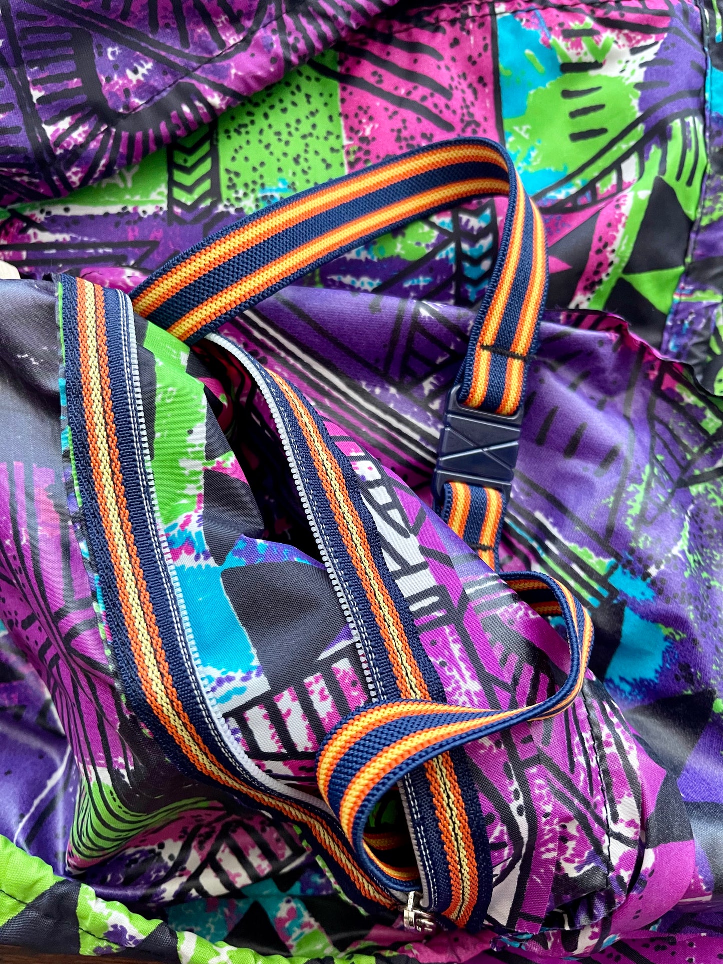 Vintage 90'S K-WAY Windbreaker With Hood Abstract Pattern Multicolour Size M