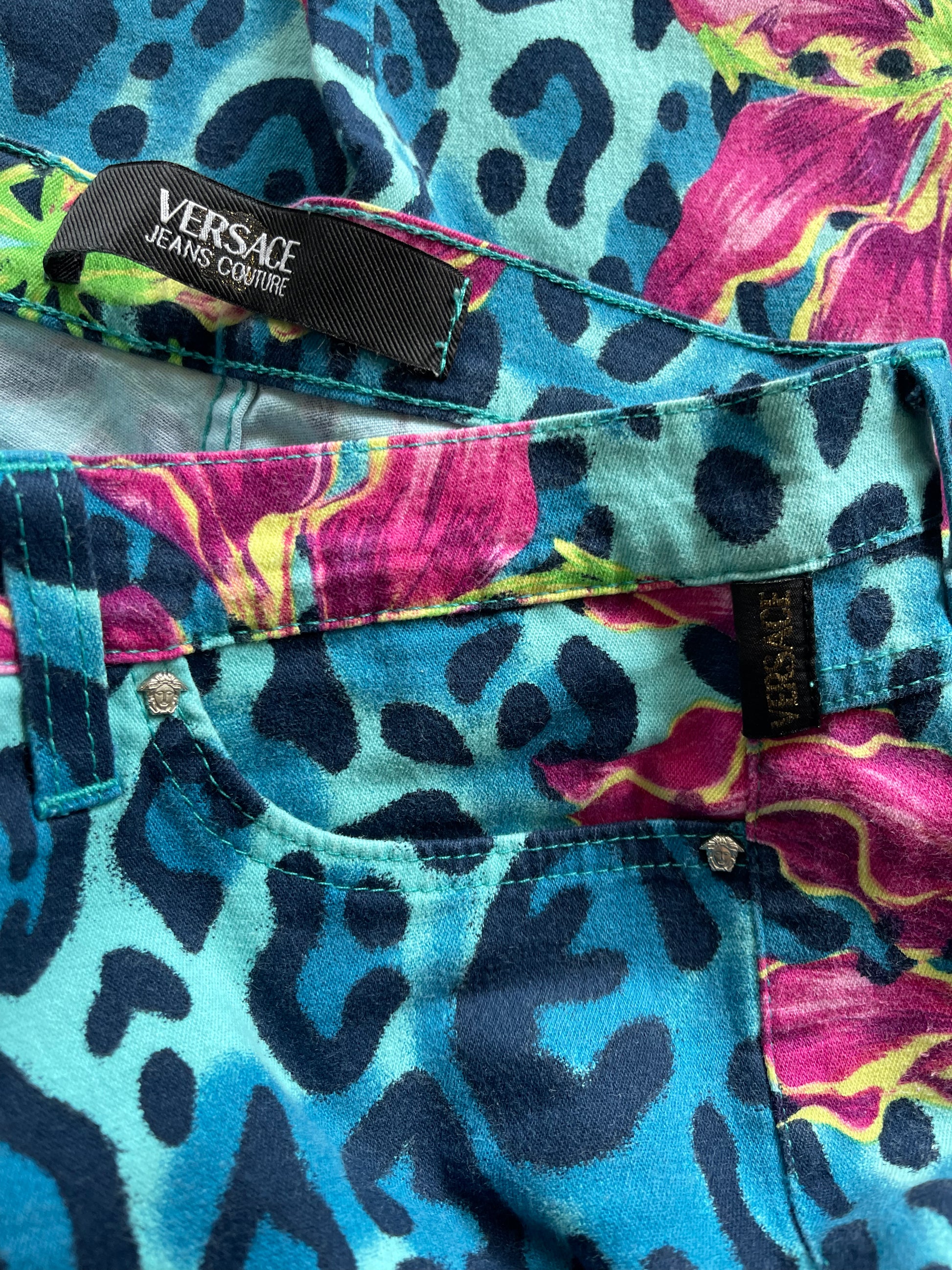 Y2K Versace Jeans Couture Ittierre Medusa Pants Made in Italy Animal Leopard Floral Flower Lilac Print Mid Waist Cotton