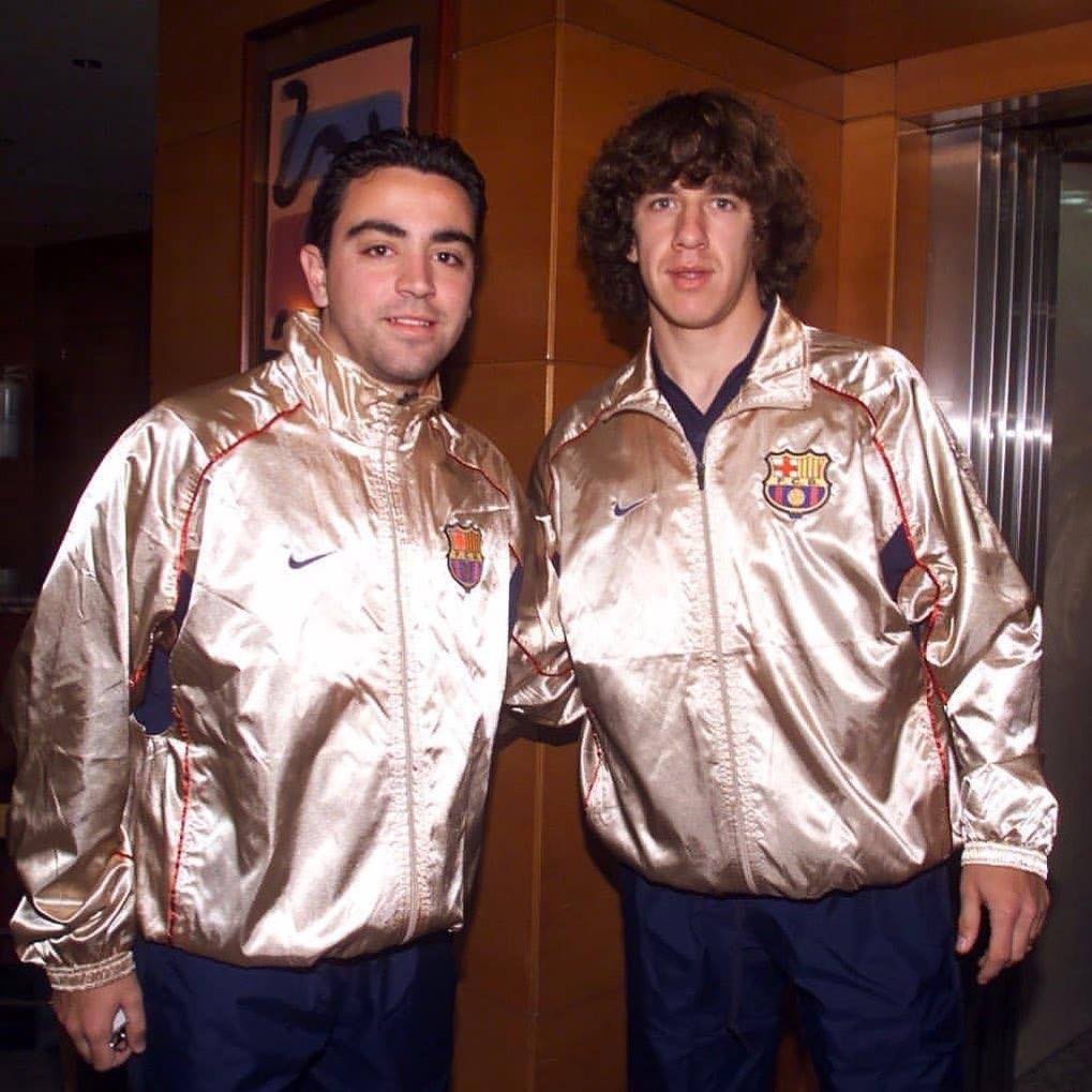 FC Barcelona Nike Team 2001 - 2002 Football Track Jacket With Hood Gold Shiny Size L