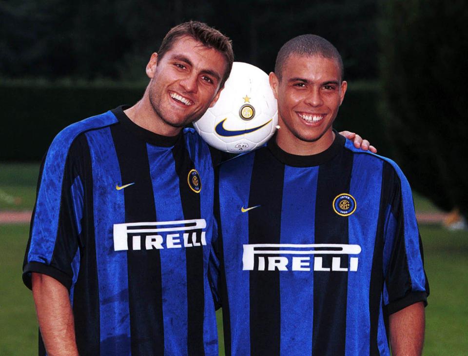 Authentic Inter Internazionale Milano Milan Nike Team 2000-2001 Home Football Shirt Black Blue Pirelli Size XL Made in UK BNWT NOS OG DS DRI-FIT