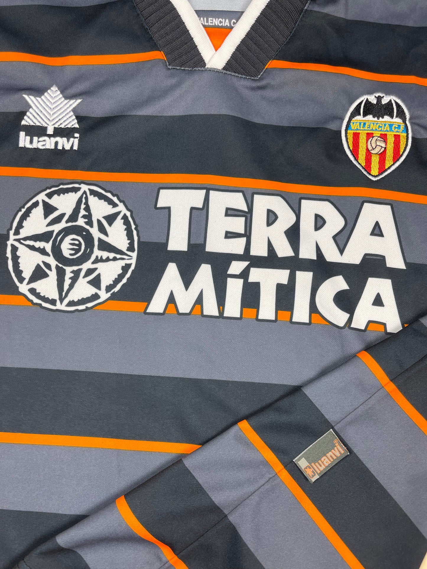 Vintage 90's Valencia Luanvi 1999-2000 Third Football Shirt Terra Mitica Made in UE Grey Black Orange Size L
