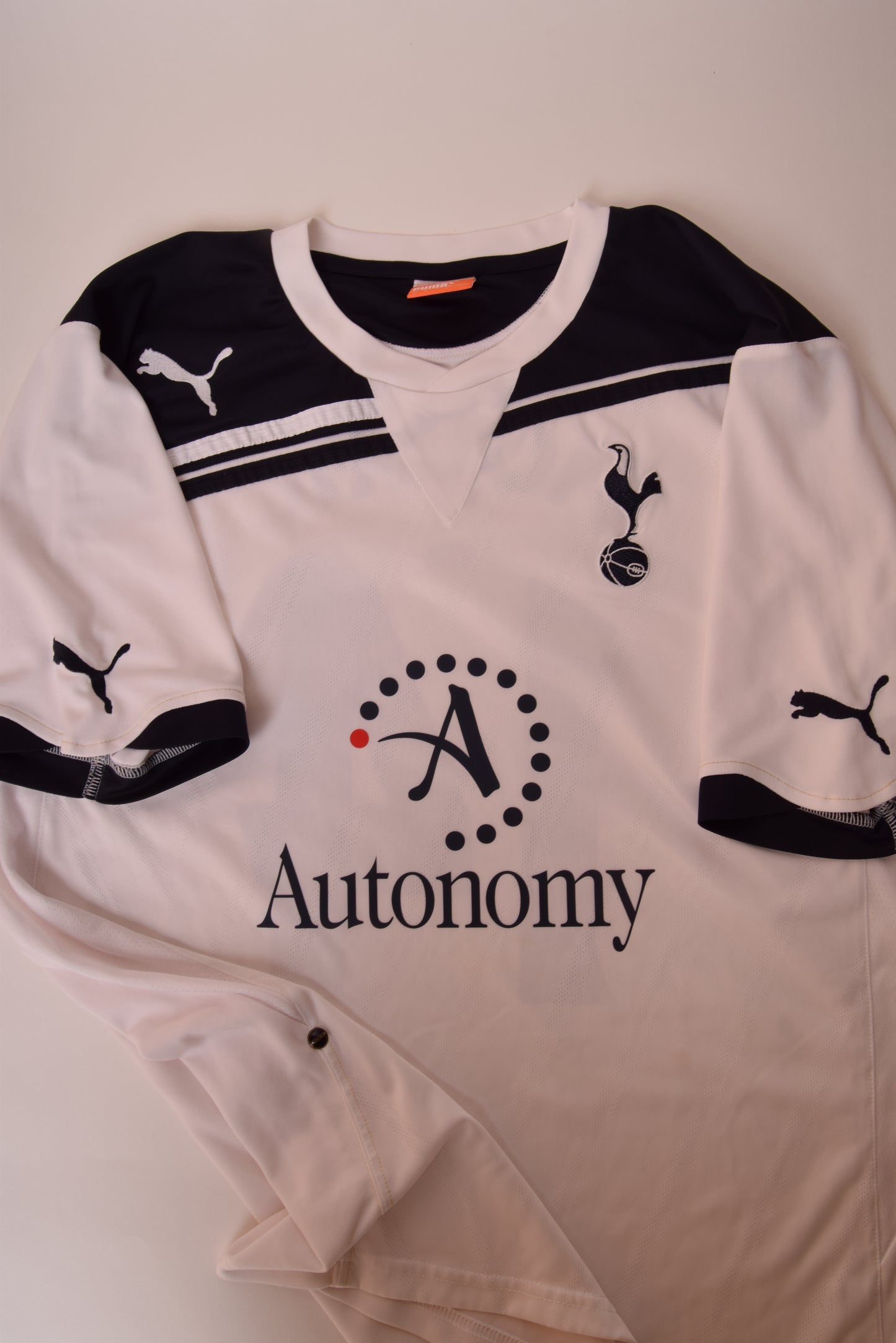 Tottenham Hotspurs Modric #14 Puma 2010-2011 Size L Autonomy White