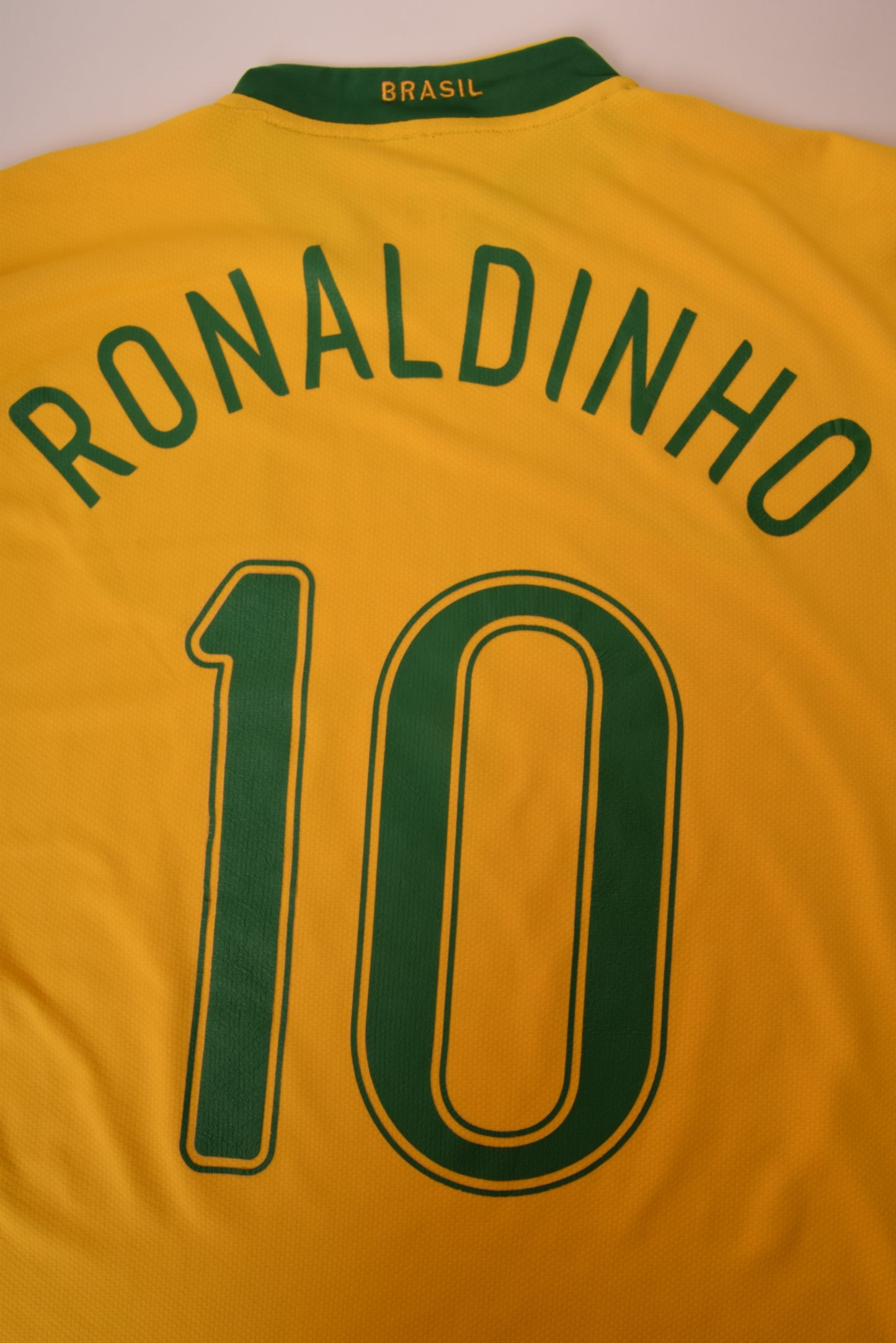Brazil Brasil Ronaldinho #10 Nike 2006 - 2007 Home Football Shirt Yellow Size M Sphere Dry