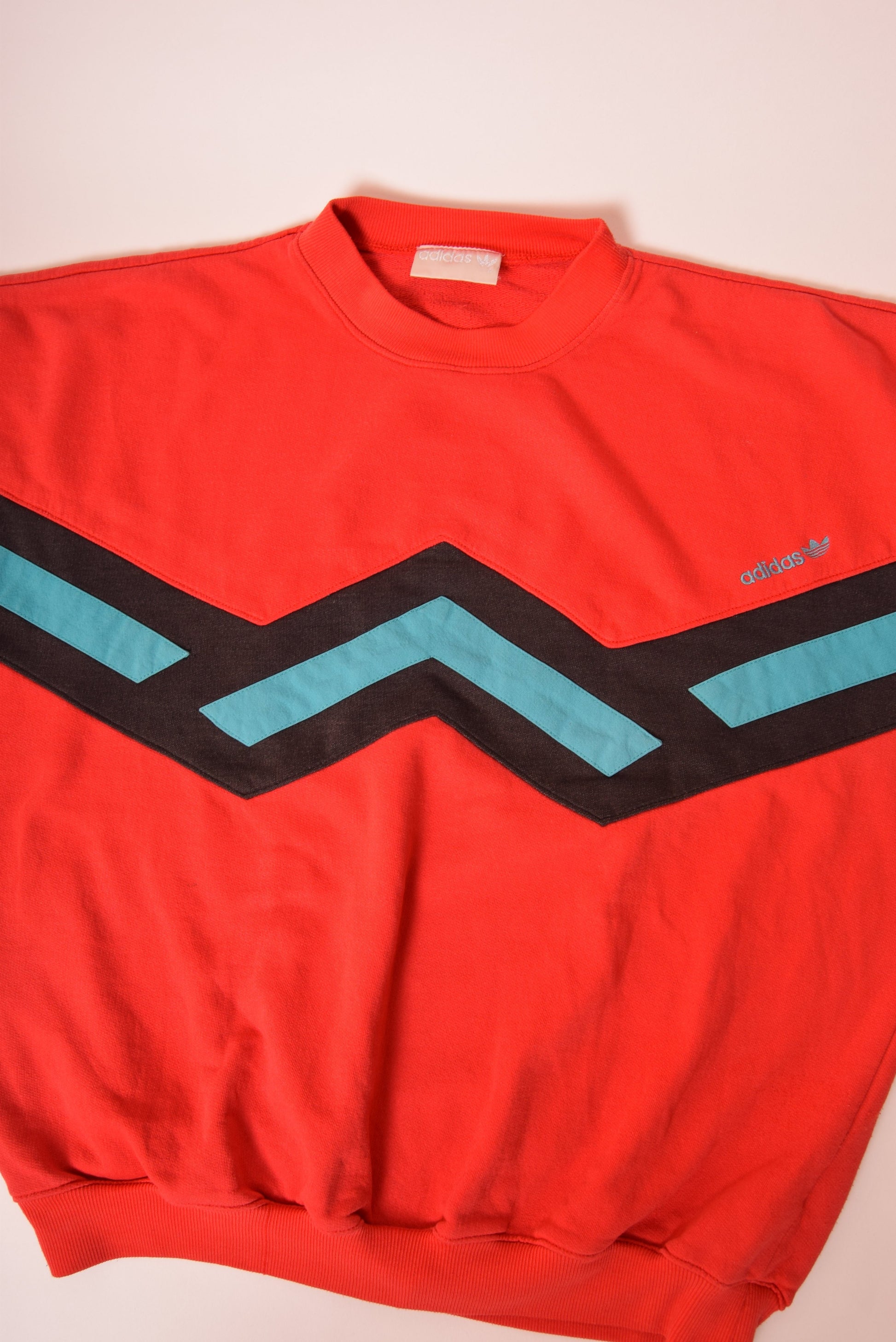 Vintage 90's Sweatshirt Adidas Size S-M Red