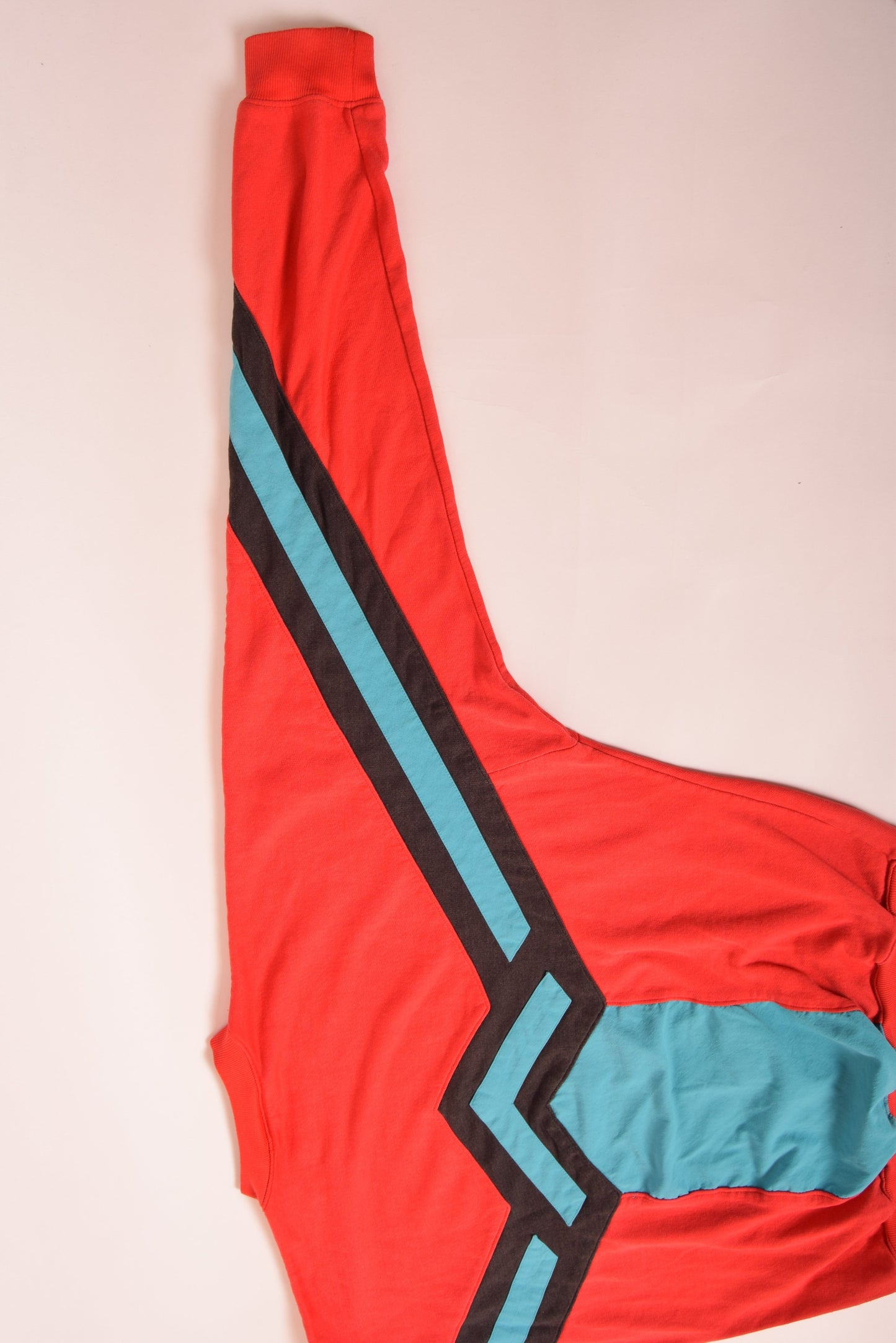 Vintage 90's Sweatshirt Adidas Size S-M Red