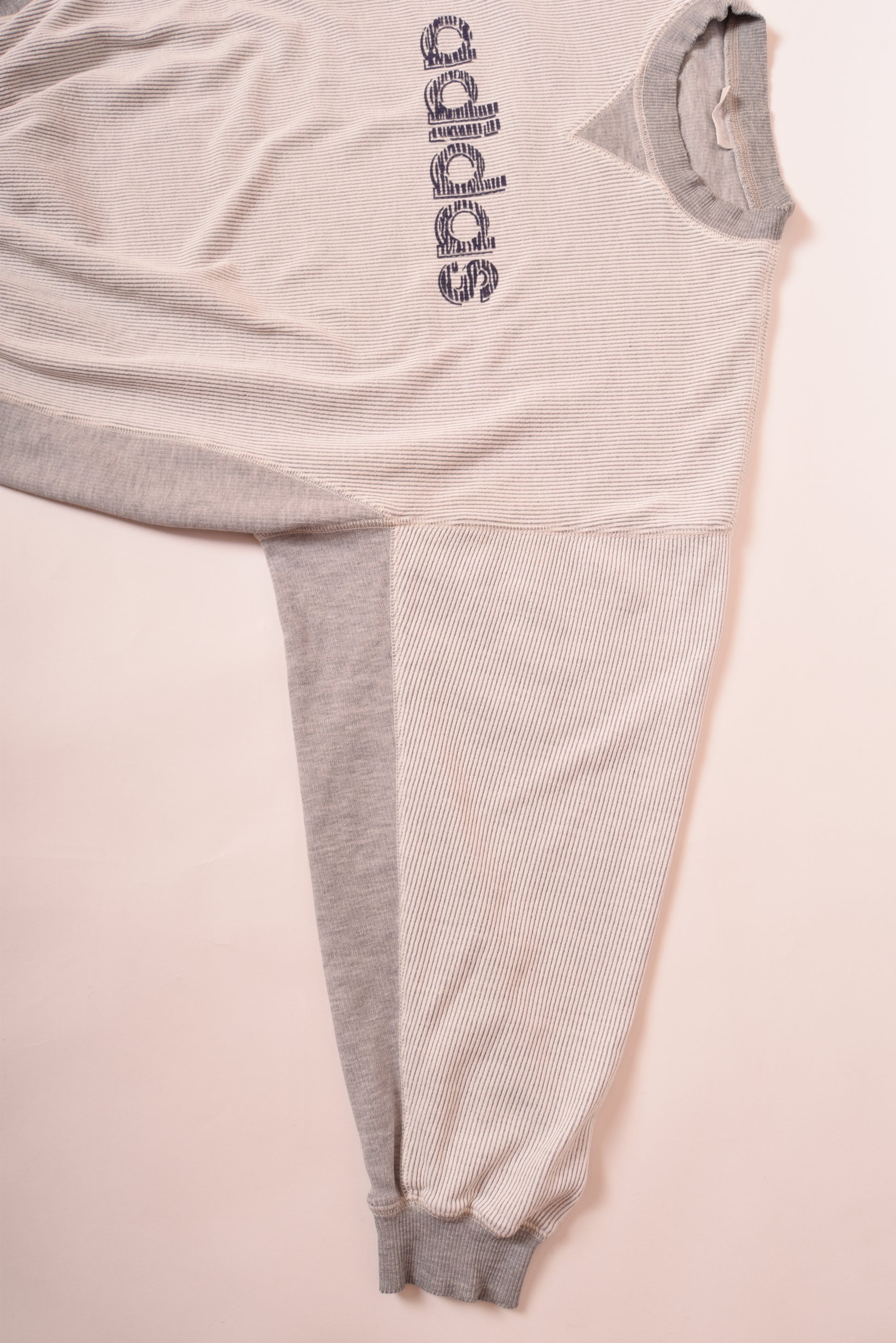 Vintage 90's Adidas Sweatshirt Crew Neck Grey Size L-XL