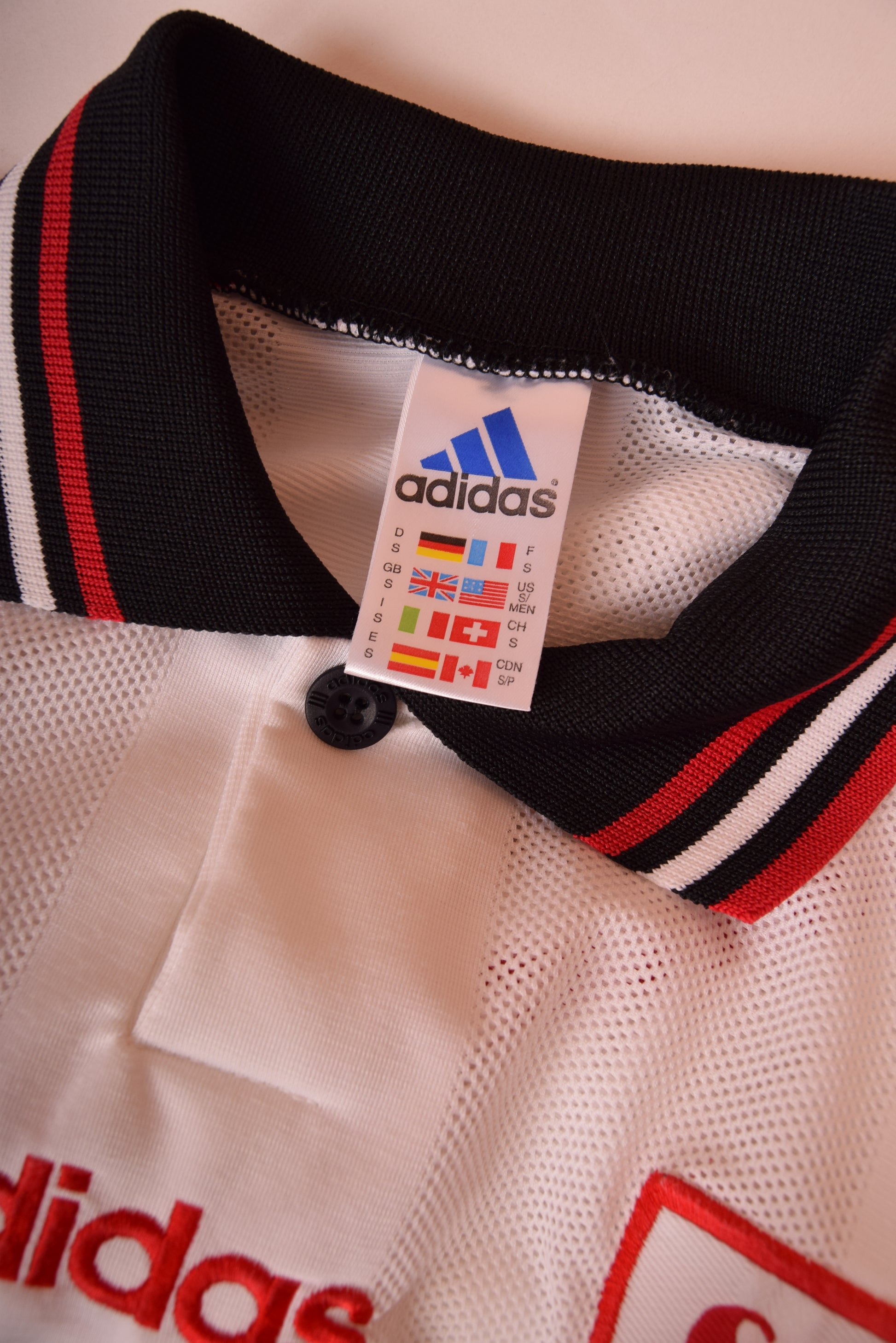 Vintage VFB Stuttgart Adidas Football Home Shirt '96-'97 White