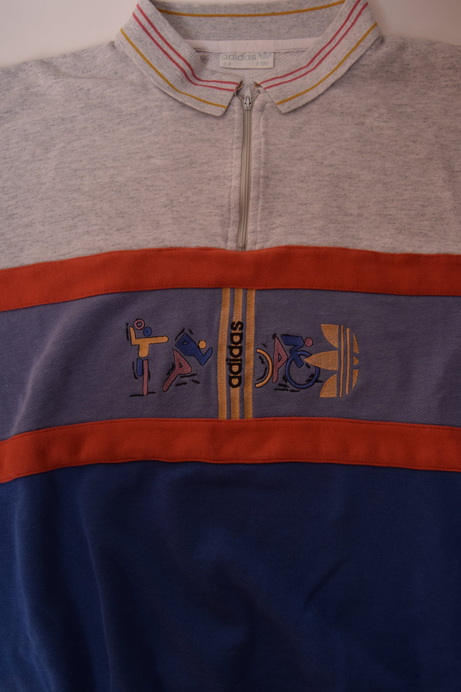 Vintage 90's Adidas Sweatshirt Crew Neck size L-XL