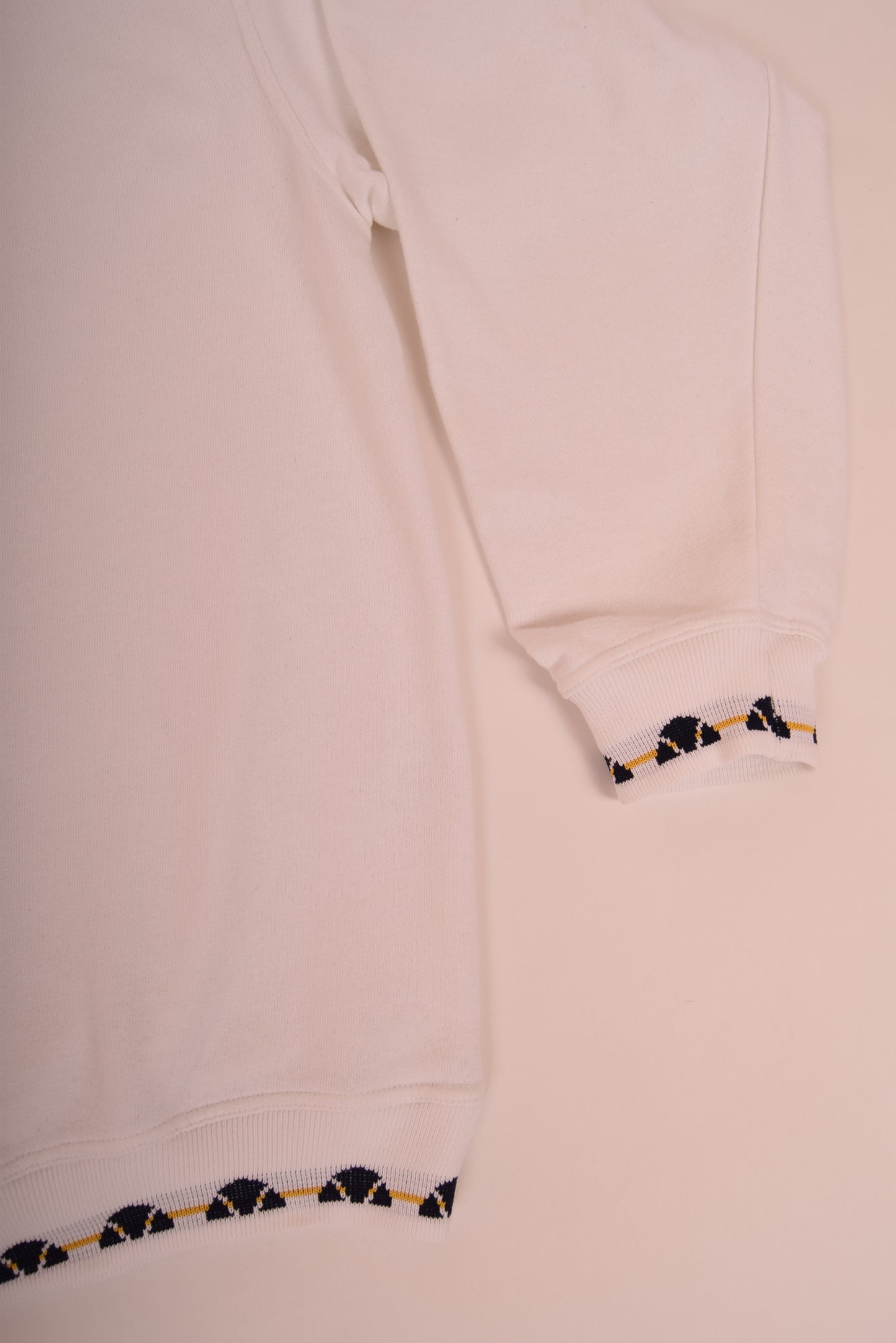 Vintage Ellessse Sweatshirt Crew Neck Size L-XL White