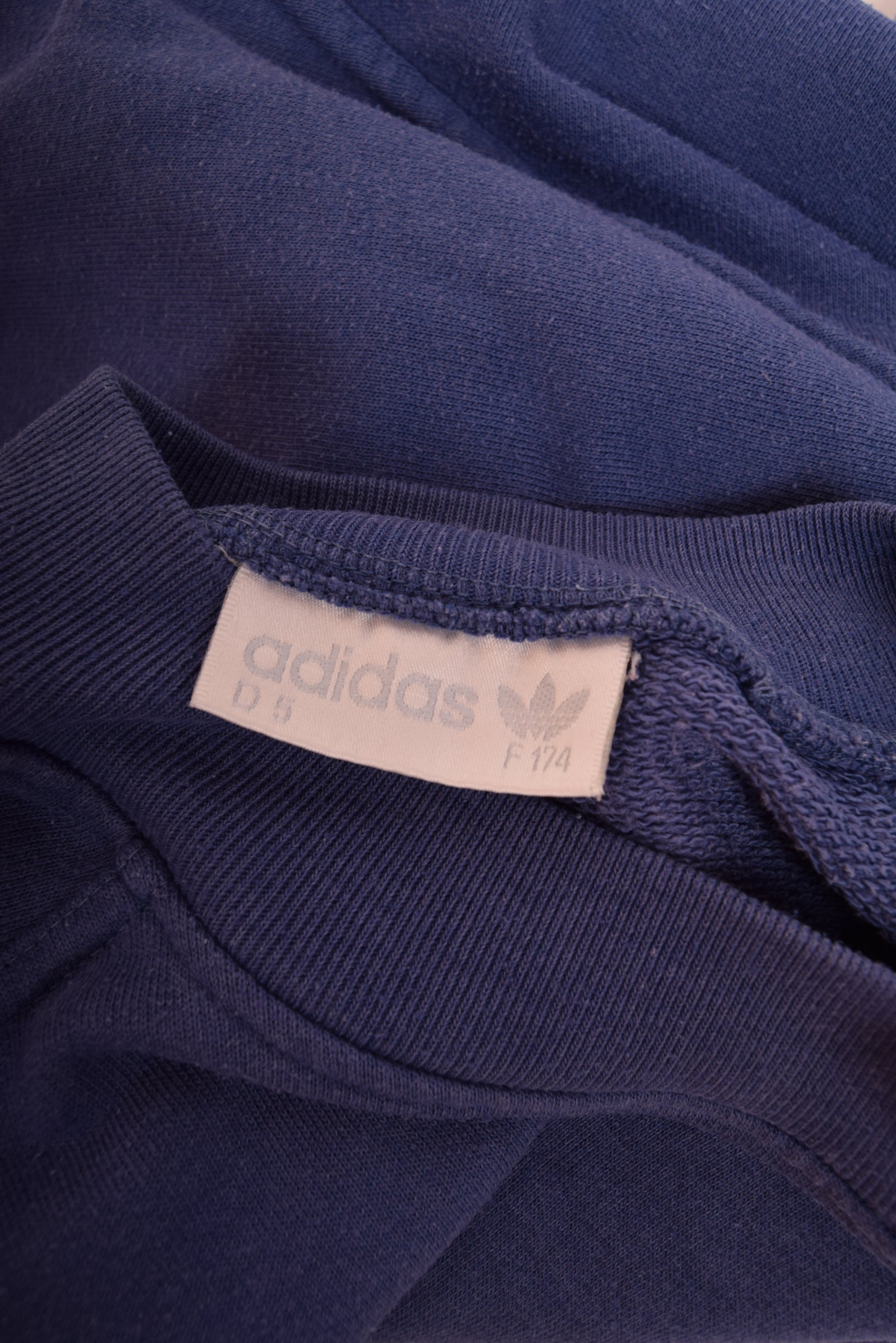 Vintage Adidas Sweatshirt 90's Size M-L Purple