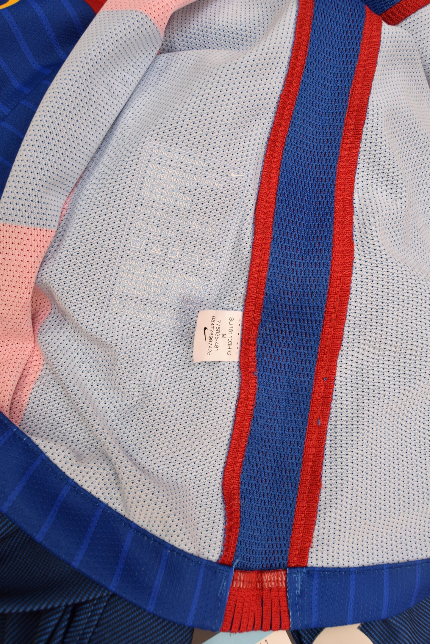 Barcelona Nike Aeroswift 2016 - 2017 Player Issue Home Football Shirt Size M Red Blue Long Sleeves New BNWT Deadstock Beko Unicef