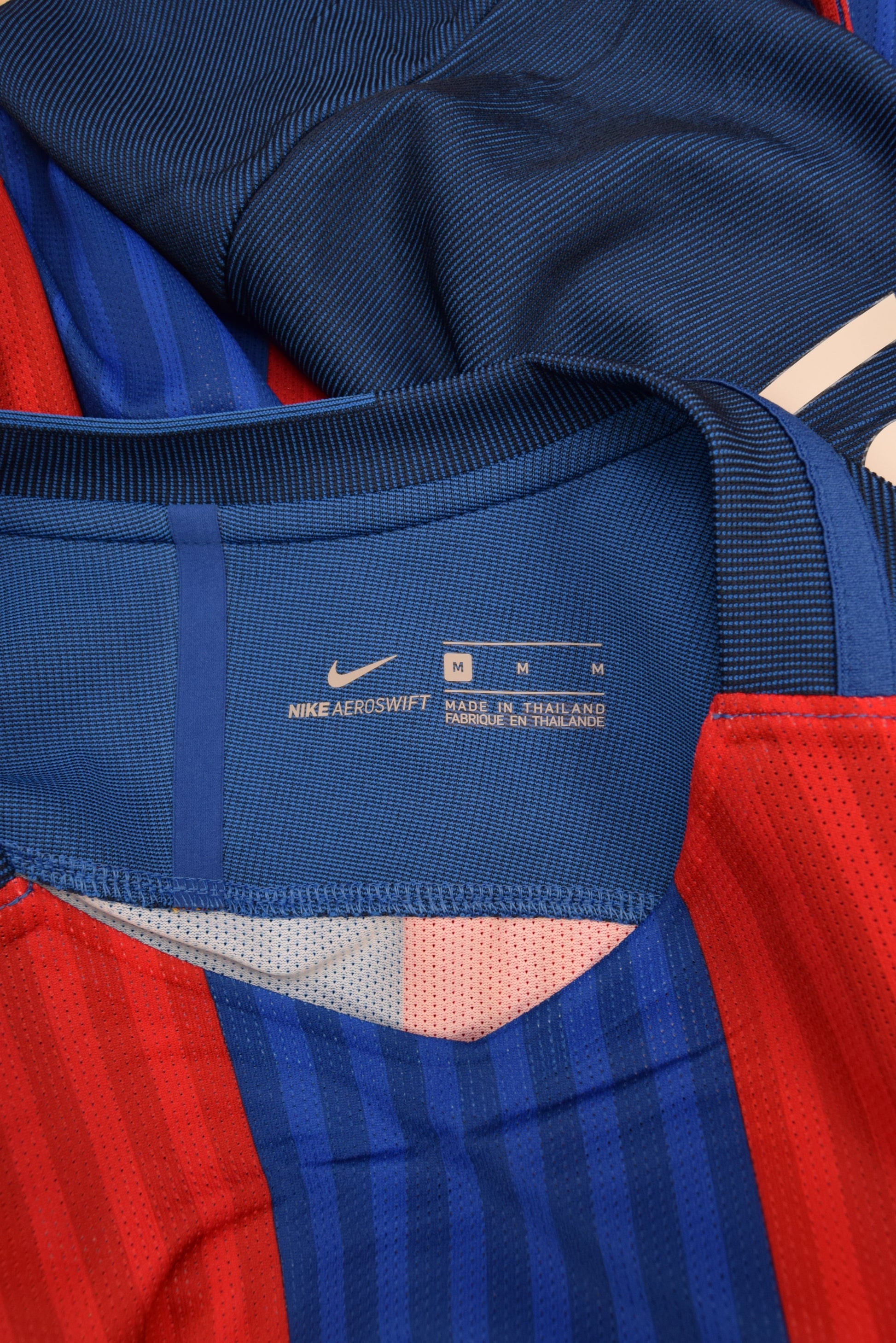 Barcelona Nike Aeroswift 2016 - 2017 Player Issue Home Football Shirt Size M Red Blue Long Sleeves New BNWT Deadstock Beko Unicef