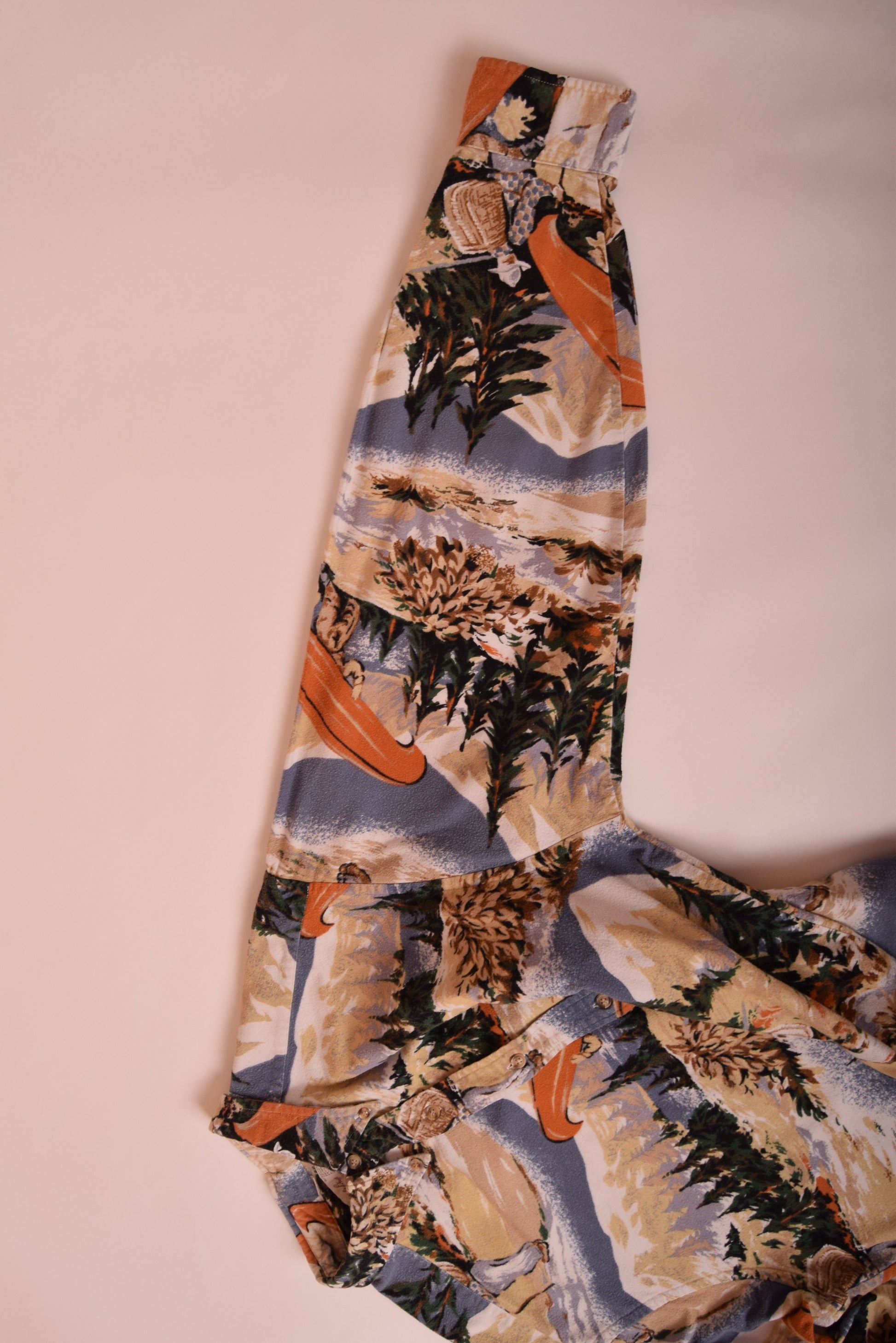 Vintage Shirt with Mountain Pattern Size XL