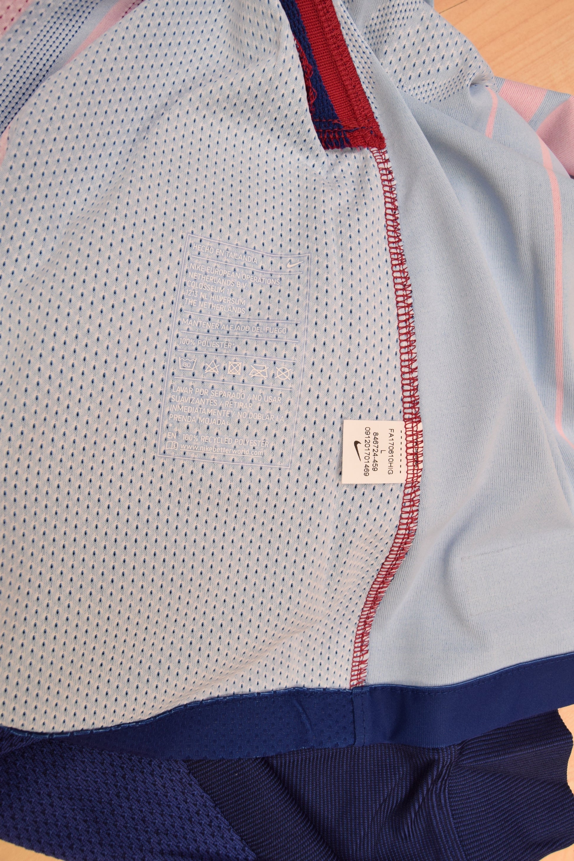 Authentic New FC Barcelona Nike Aeroswift Player Issue Home Football Shirt 2017-2018 Long Sleeves BNWT Deadstock Size L Red Blue Rakuten Unicef