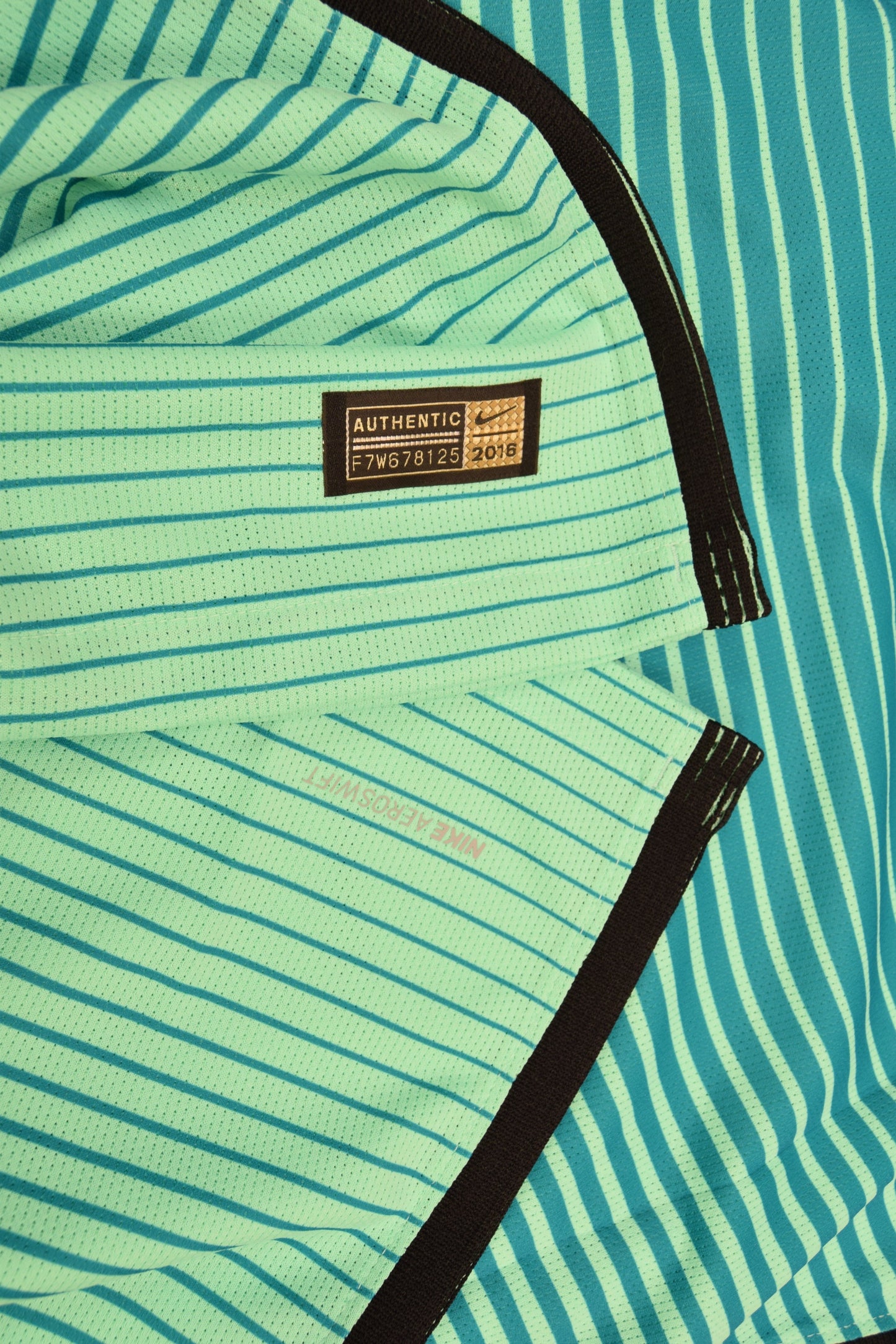 Authentic New Barcelona Nike Aeroswift 2016 - 2017 Player's Edition / Issue Away Third Football Shirt Size M BNWT Deadstock Unicef Teal Mint Green