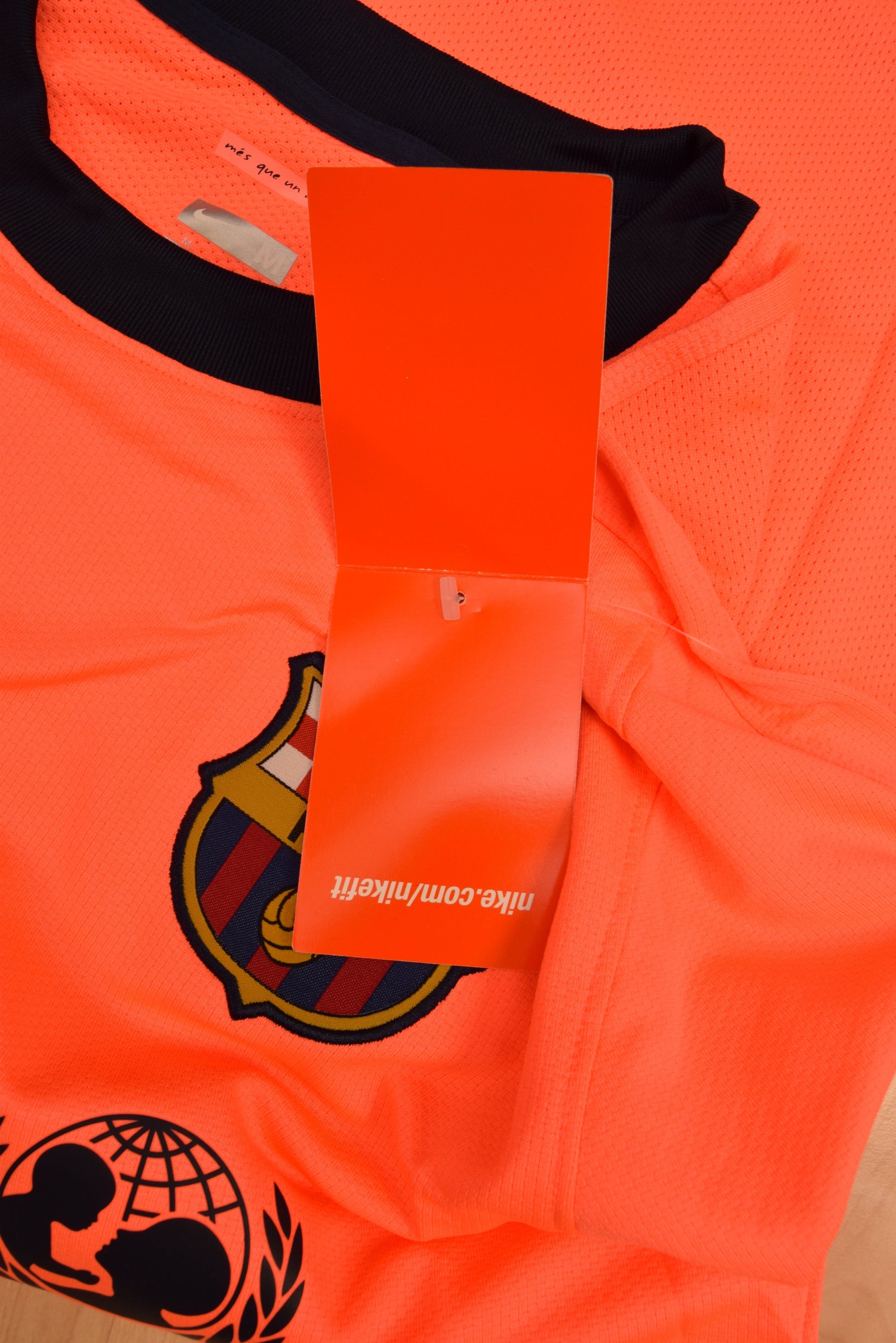 Authentic New FC Barcelona Nike Home Player's Issue / Edition Football Shirt 2009-2010 BNWT Deadstock Size M Unicef Short Sleeve Bright Mango Neon Sunset