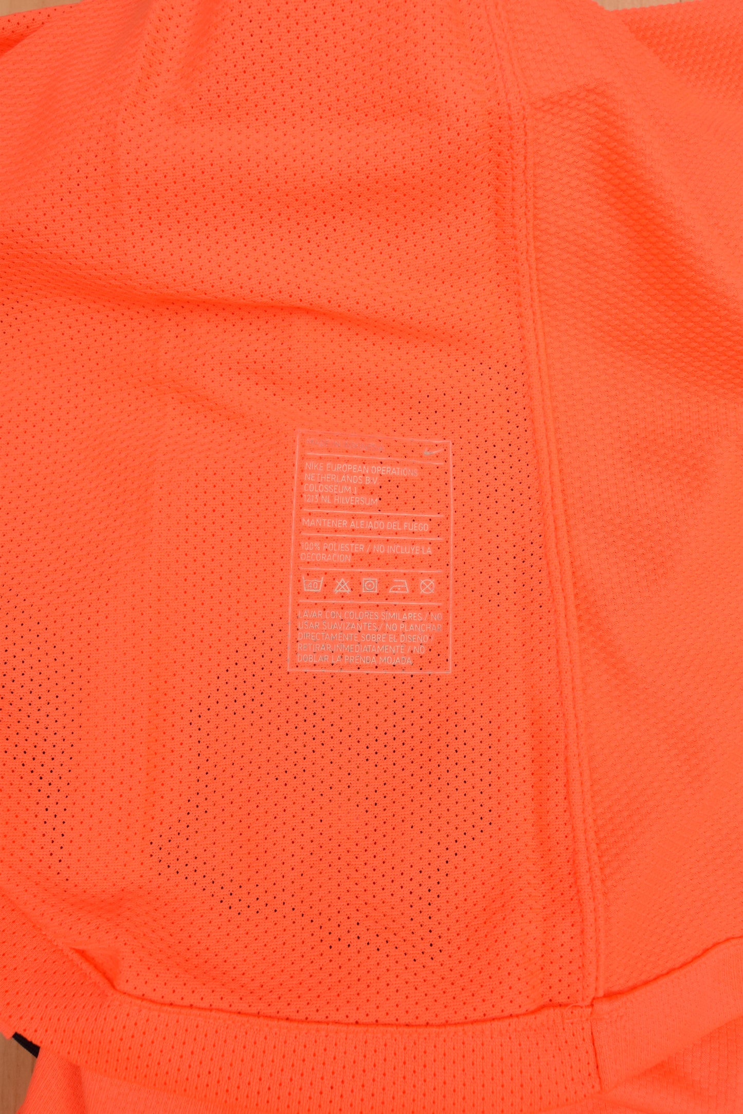 Authentic New FC Barcelona Nike Home Player's Issue / Edition Football Shirt 2009-2010 BNWT Deadstock Size M Unicef Short Sleeve Bright Mango Neon Sunset