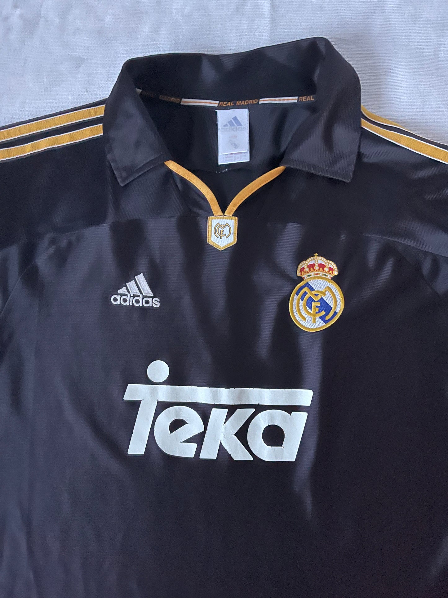 Vintage Real Madrid Adidas 1999-2001 Away Football Shirt Black Shiny Size LTeka