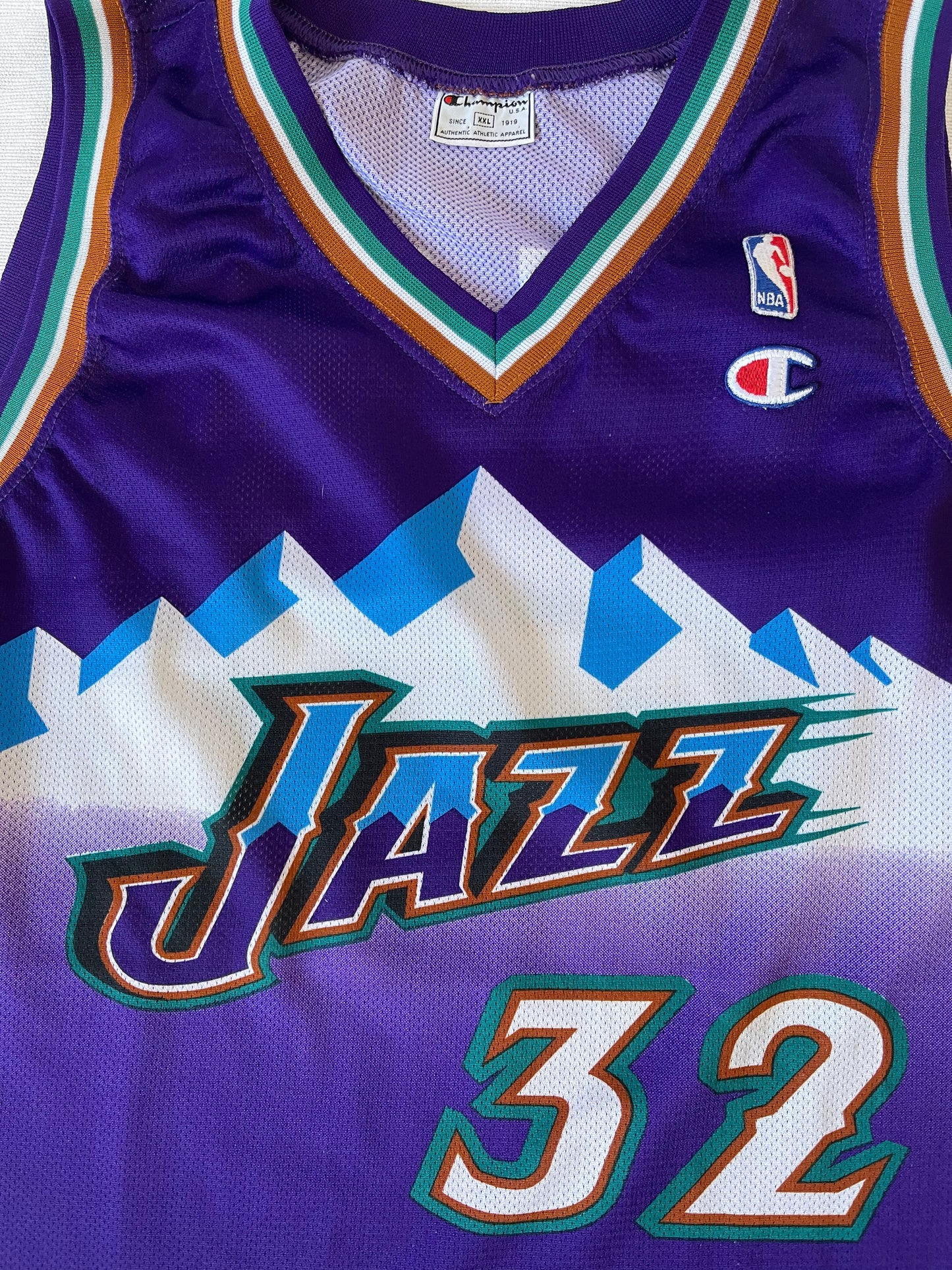 Vintage Utah Jazz Karl Malone Champion #32 Away Jersey NBA Basketball 1996 - 2003 Purple Blue White Green Size XXL