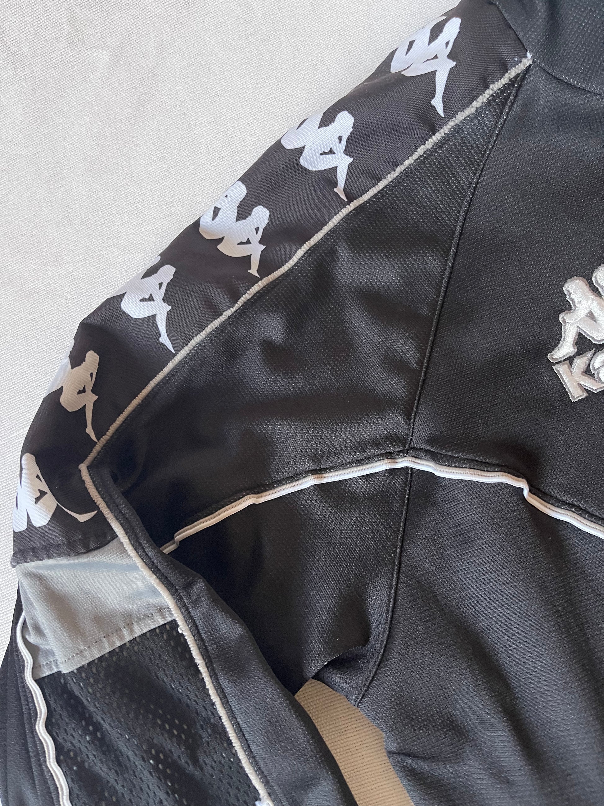 Vintage Juventus Kappa 1998-1999 Jacket Size L Black