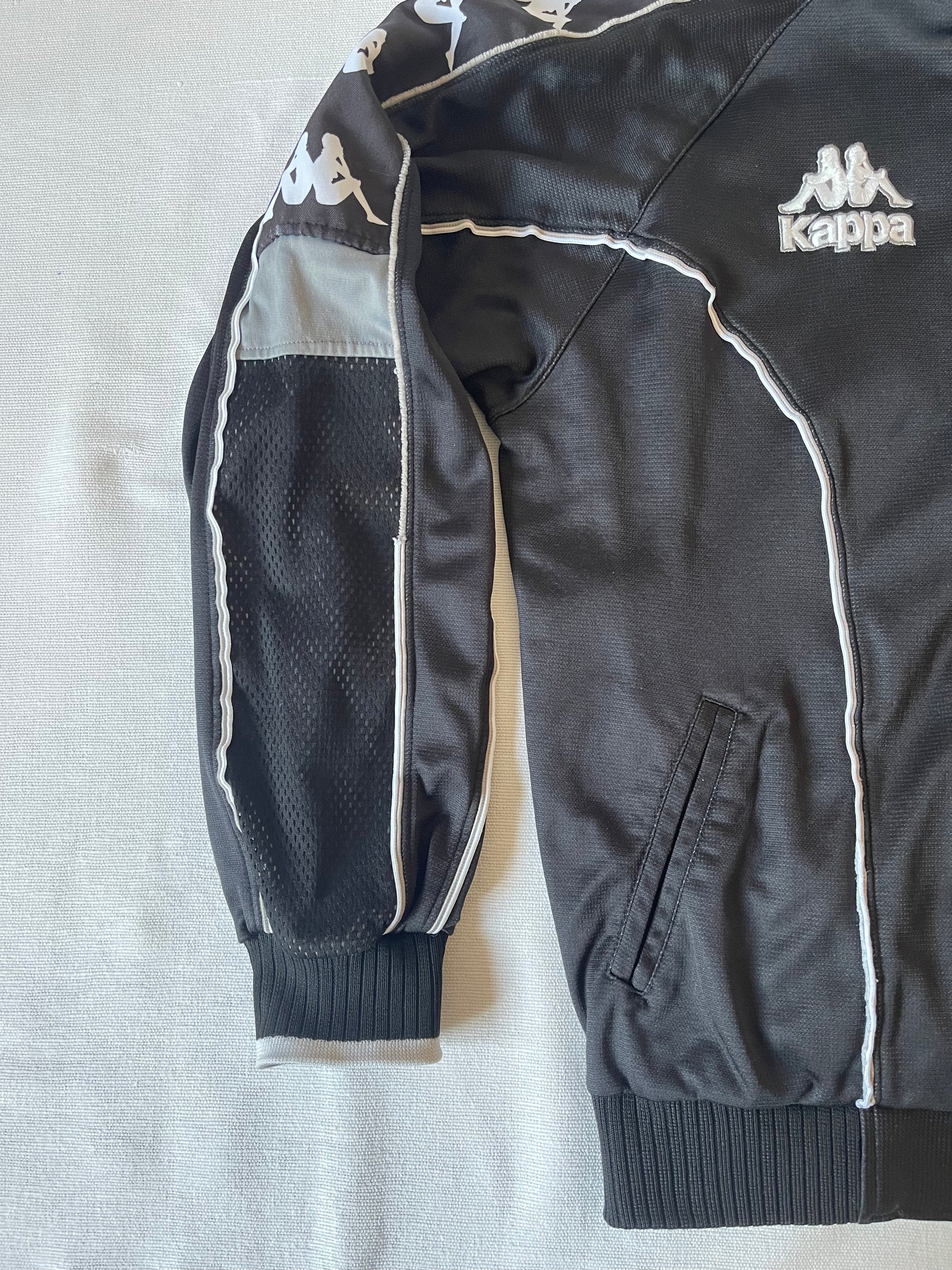 Vintage Juventus Kappa 1998-1999 Jacket Size L Black
