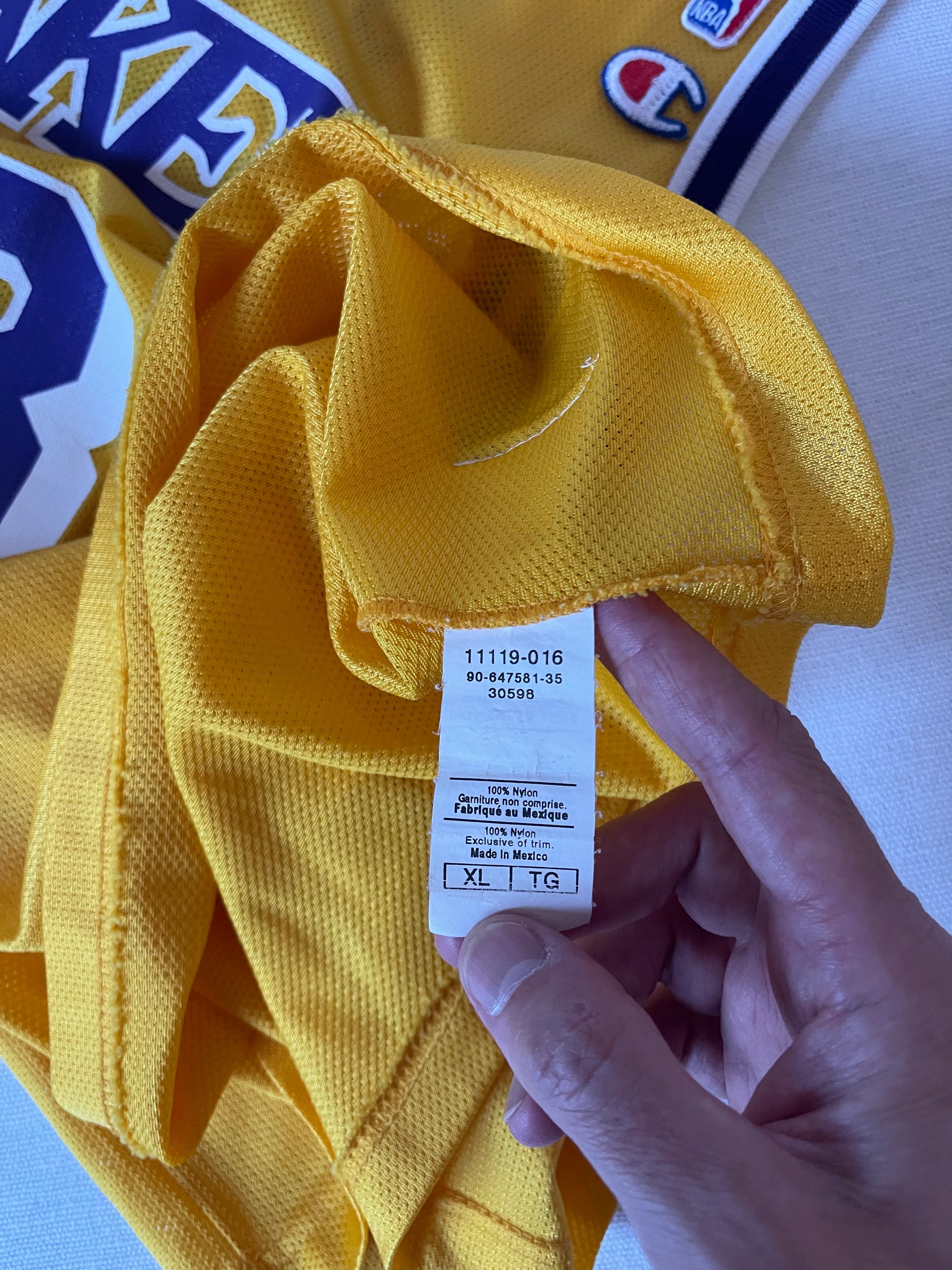 Vintage Kobe Bryant LA Lakers Champion 1996-1998 #8 Home Basketball NBA Jersey Yellow Size XL 48
