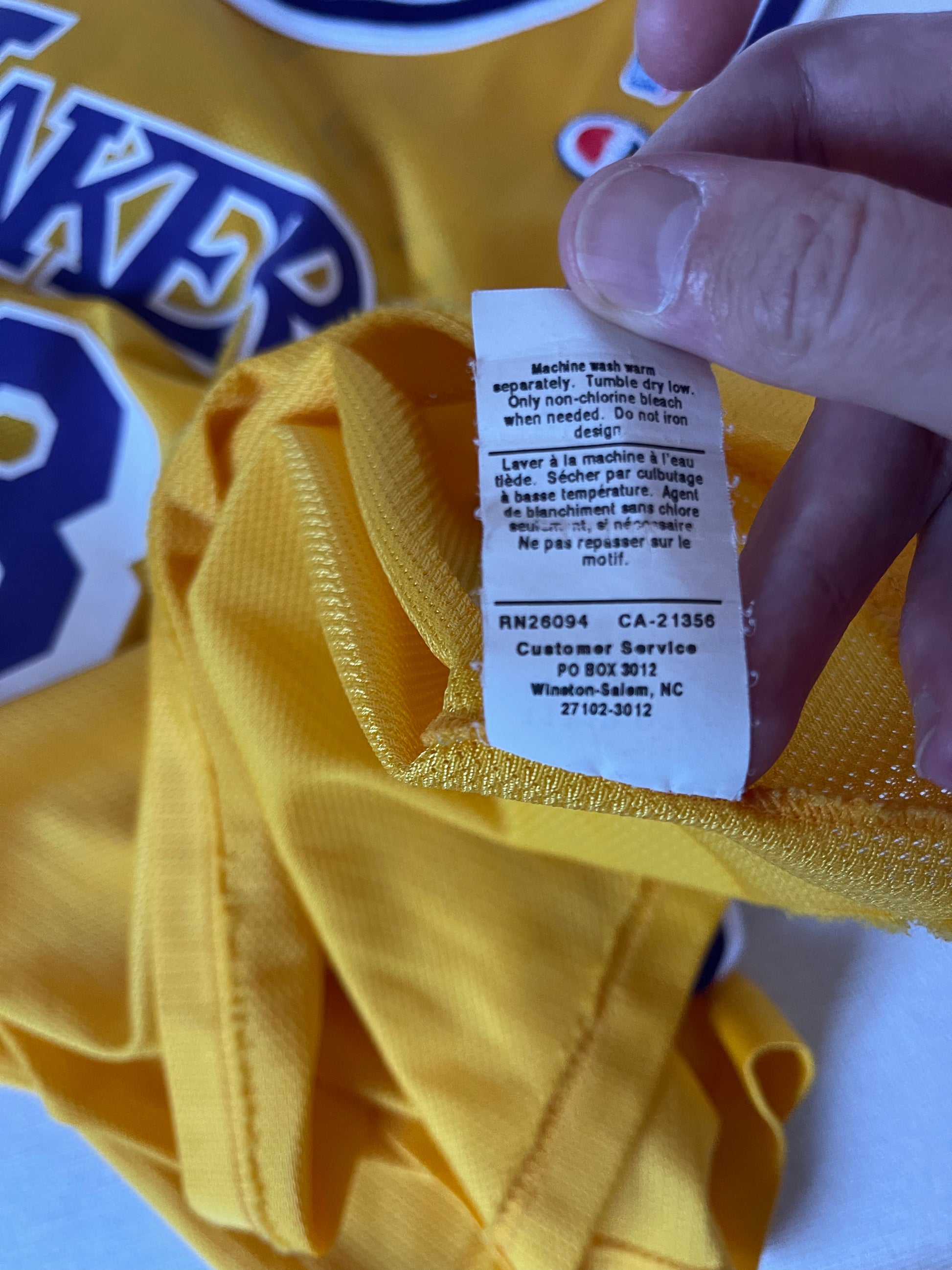 Vintage Kobe Bryant LA Lakers Champion 1996-1998 #8 Home Basketball NBA Jersey Yellow Size XL 48