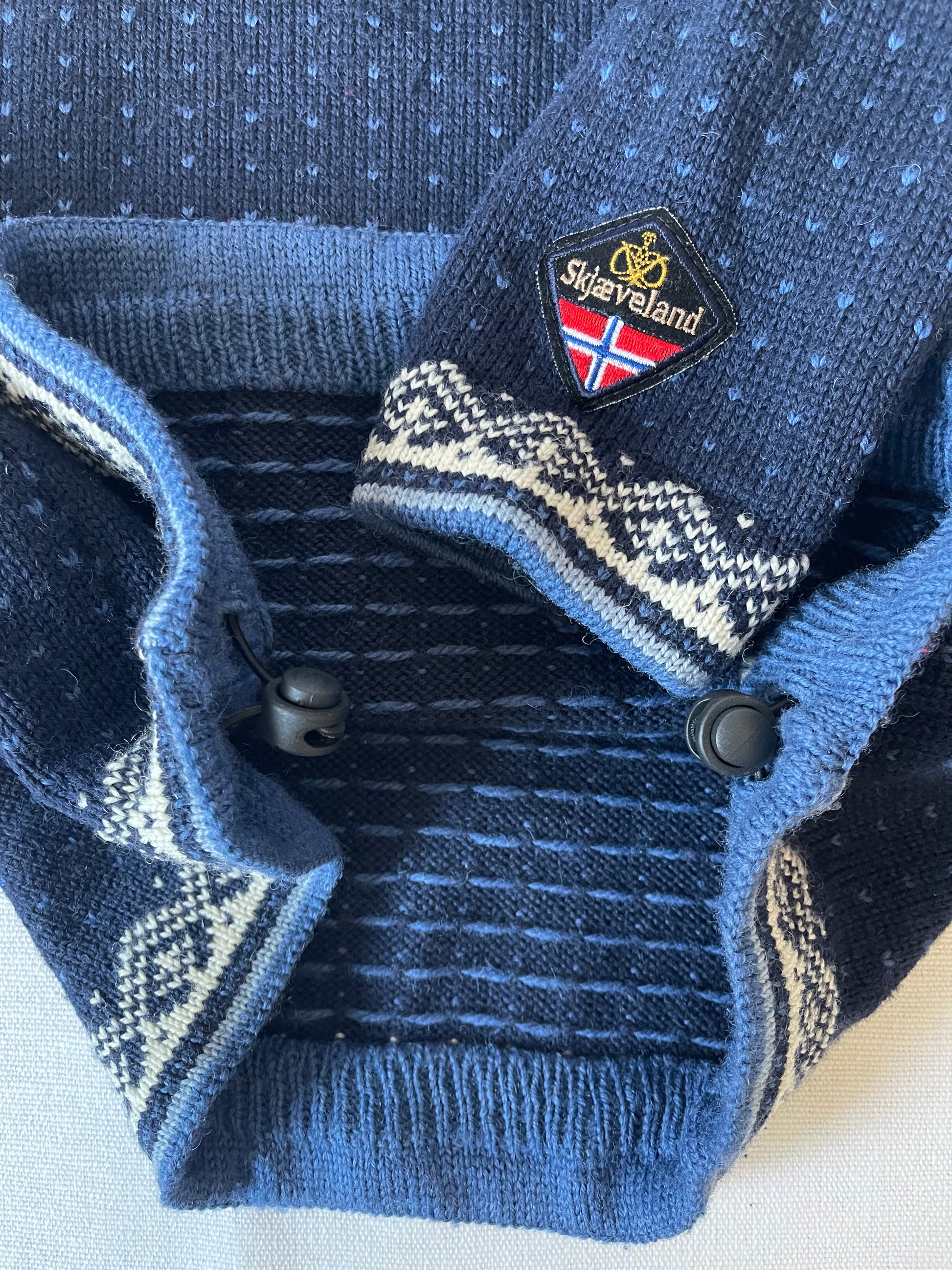Skjæveland Jumper Made in Norway Pure New Wool Blue Snowflake Size S-M