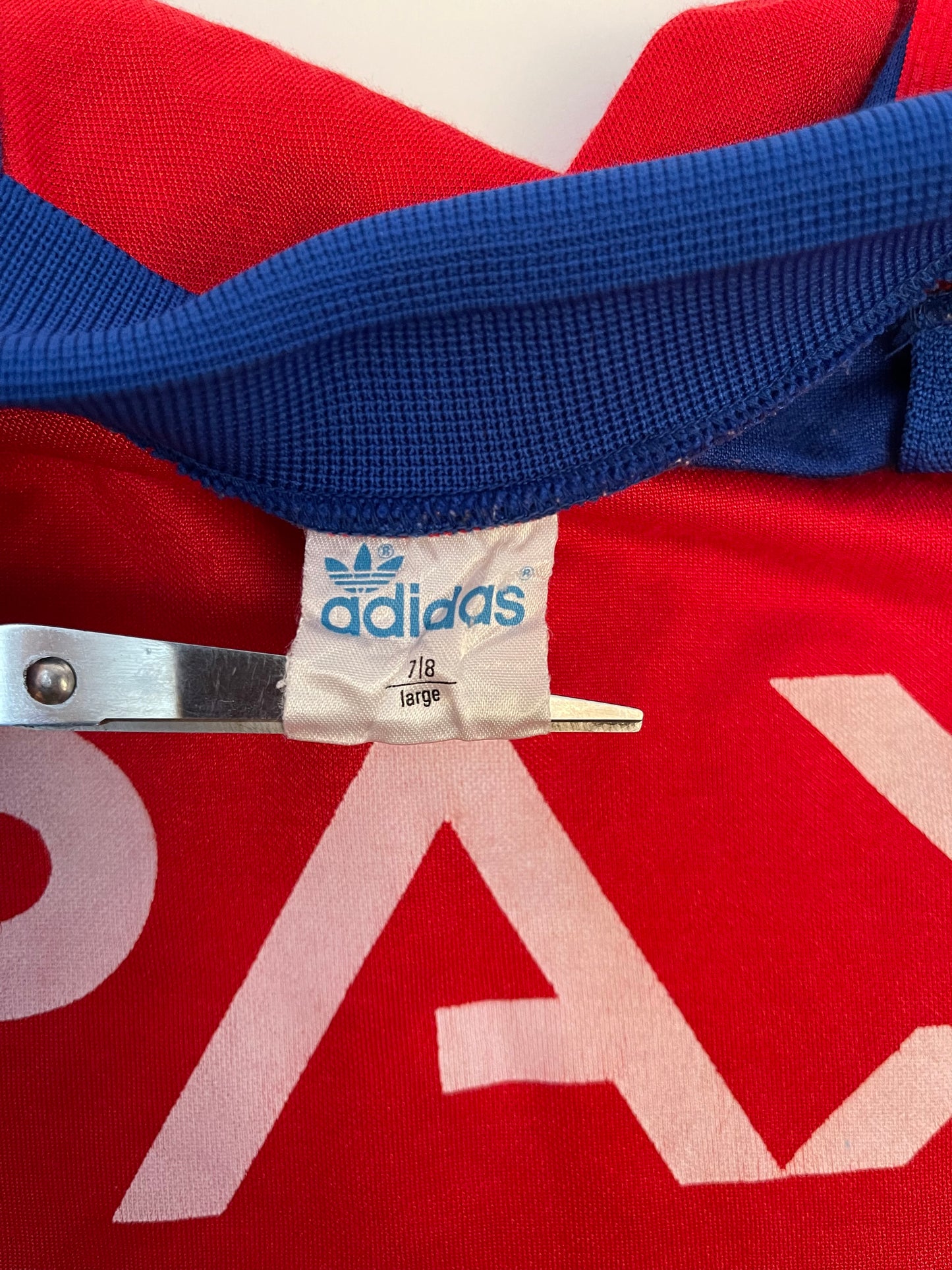 Vintage F.C. Basel Adidas 1980-1982 Away Football Shirt Size L Red Blue Pax Die Besser-Leben-Versicherung. Made in West Germany Size M