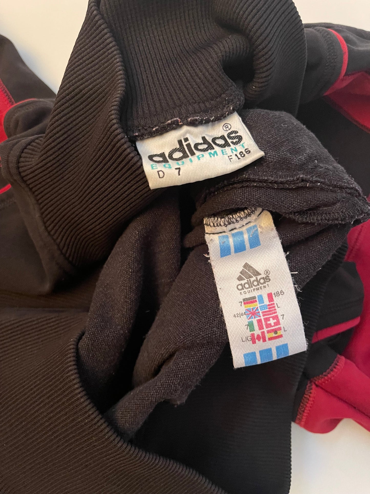 Vintage Adidas Equipment Sweatshirt 90's Red Black Size M-L