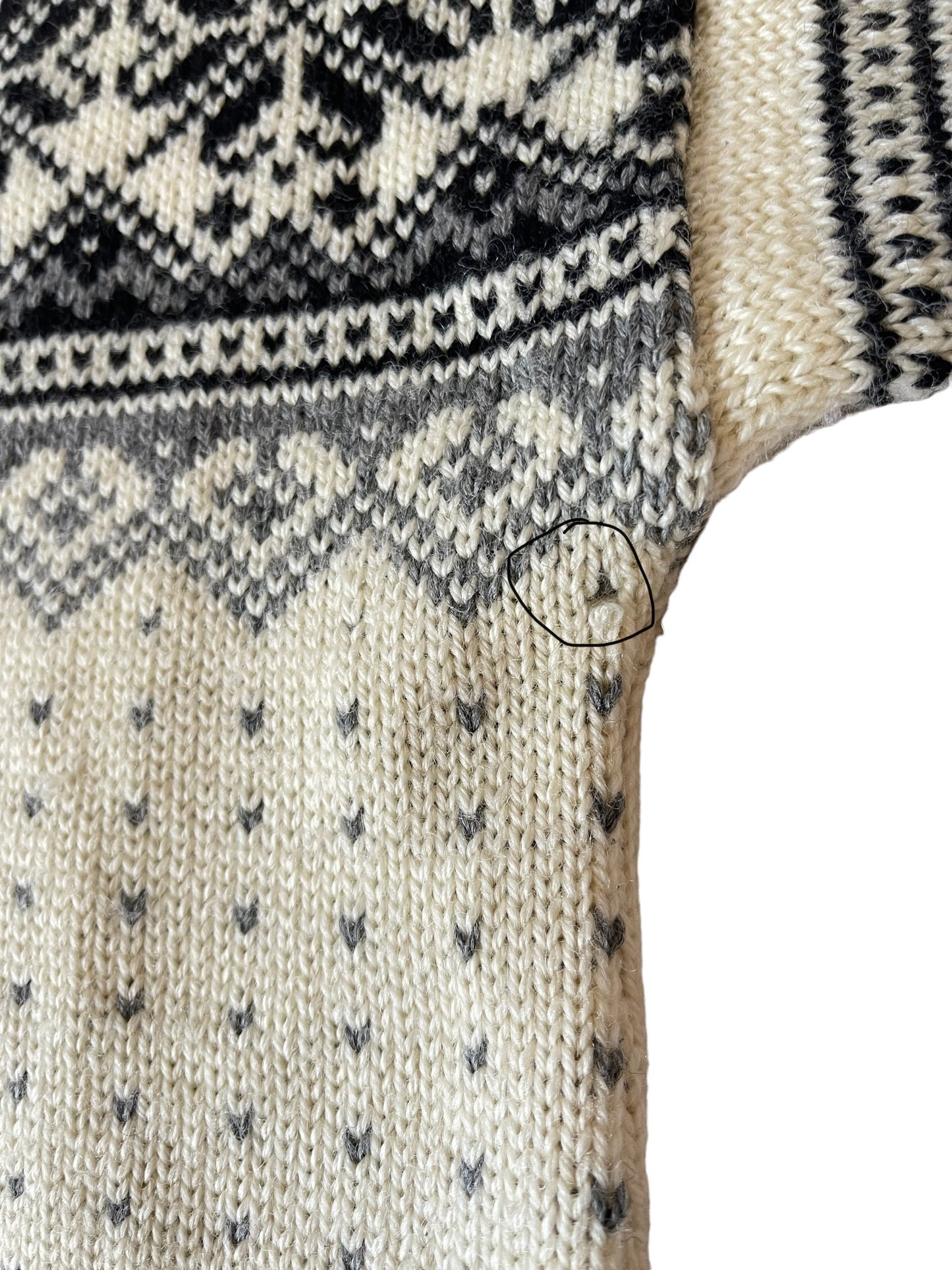 Skjæveland Jumper Made in Norway Pure New Wool Snowflake Size XS-S Off White