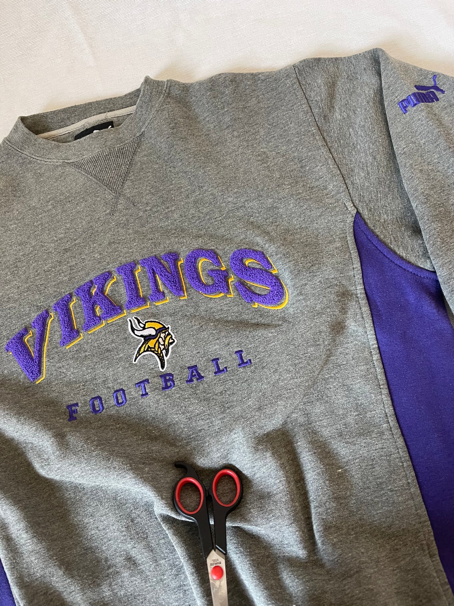 Vikings Minnesota Puma Football NFL Embroidered Grey Size M