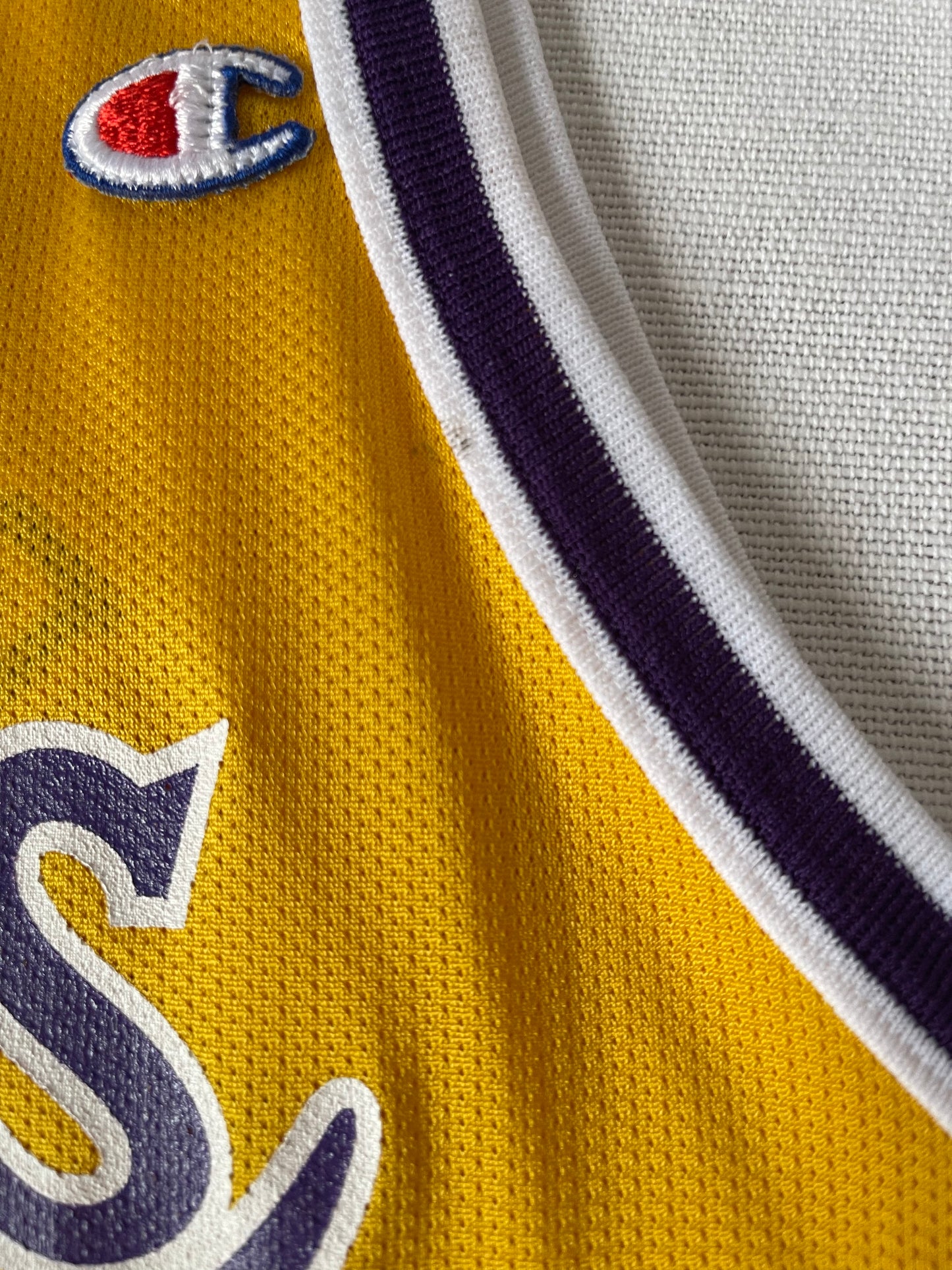 Vintage Kobe Bryant LA Lakers Champion 1996-1998 #8 Home Basketball NBA Jersey Yellow Size XL 48