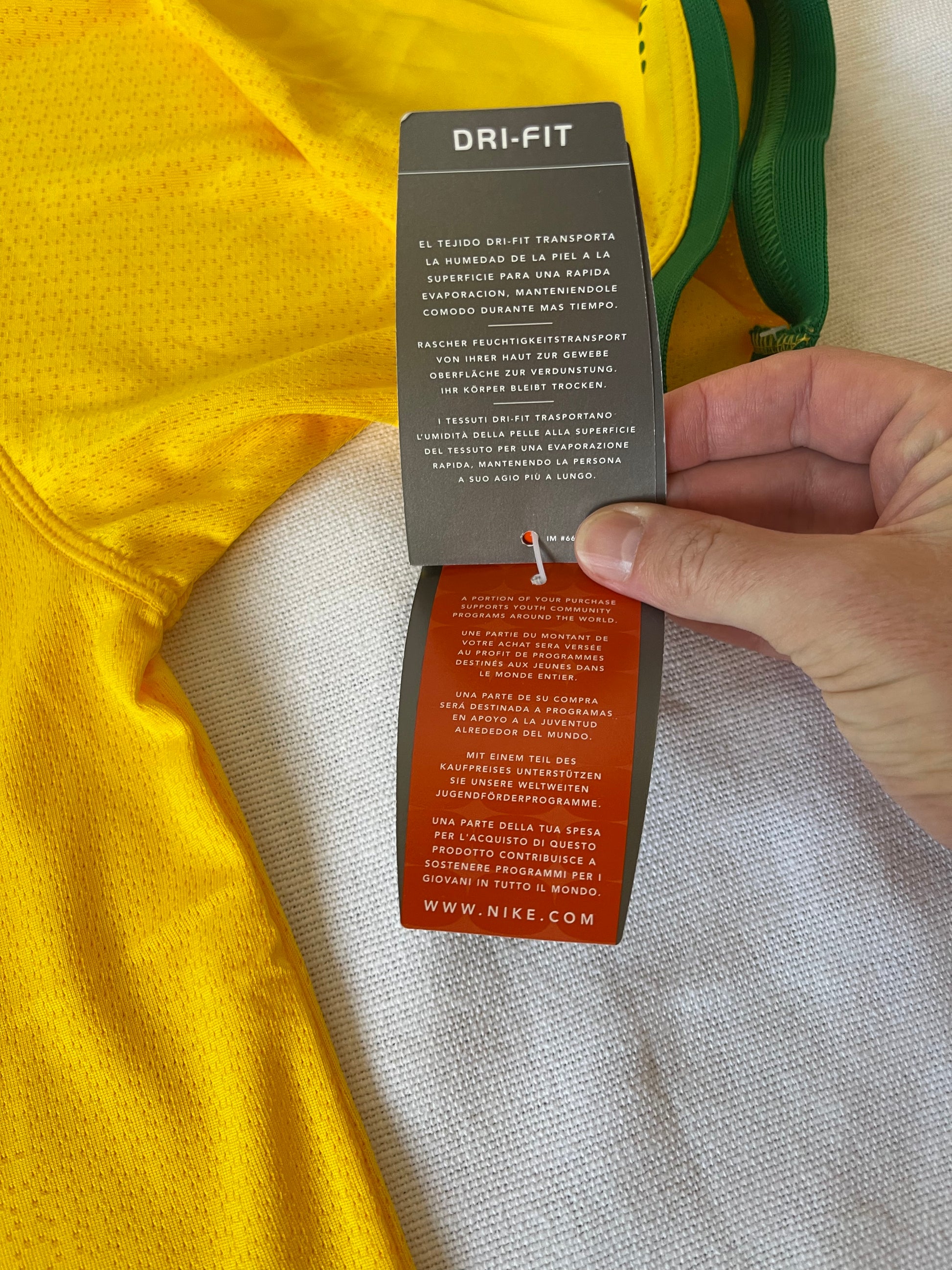 Authentic Ronaldo Brasil Brazil Nike No 9 2000-2001 Home Football Shirt Size XL Dri-Fit Yellow BNWT New