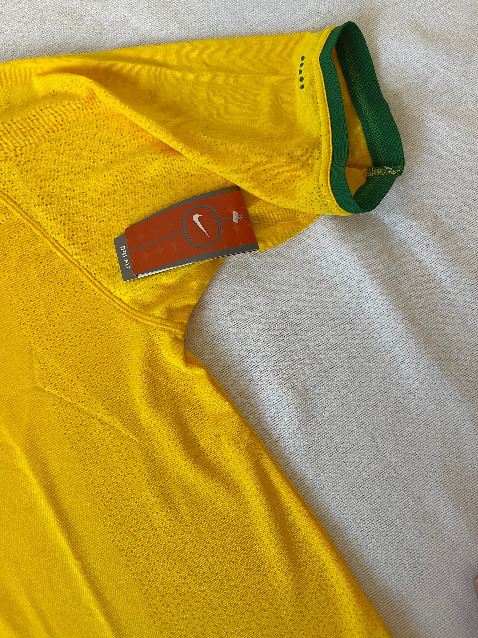Authentic Ronaldo Brasil Brazil Nike No 9 2000-2001 Home Football Shirt Size XL Dri-Fit Yellow BNWT New