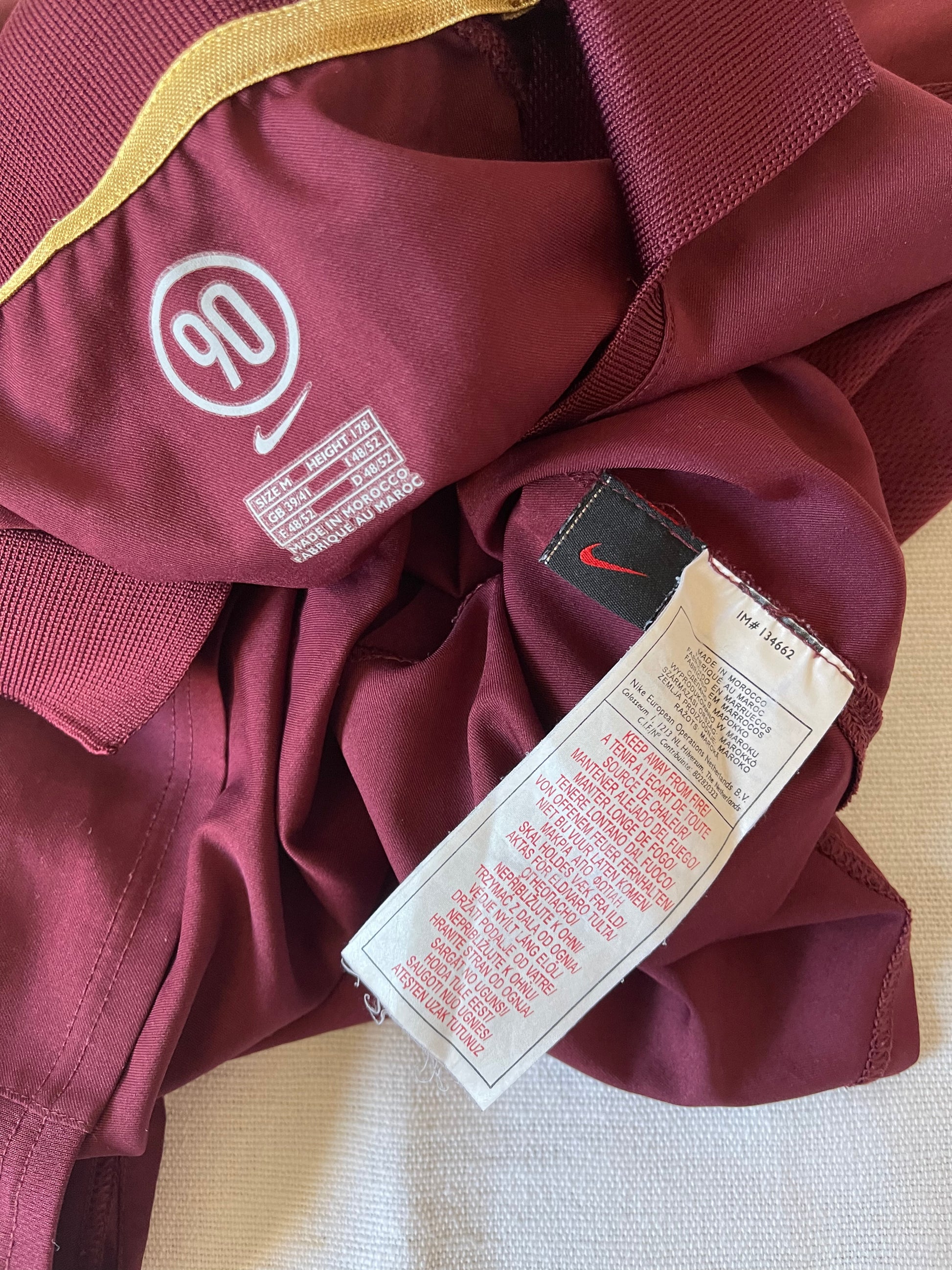 Arsenal Nike 2005 - 2006 Home Football Shirt Size M O2 Commemorative Highbury 1913 - 2006 Redcurrant