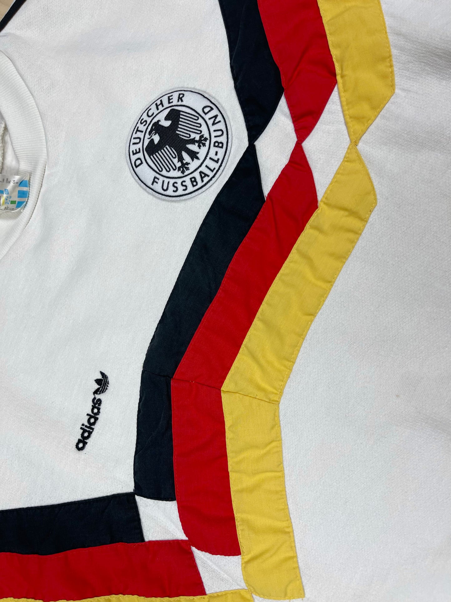 Authentic Iconic Vintage Germany Deutschland Adidas 1989-1991 Italia 90 Ciao FIFA Coppa del Mondo Football Sweatshirt Size L-XL White Black Red Yellow