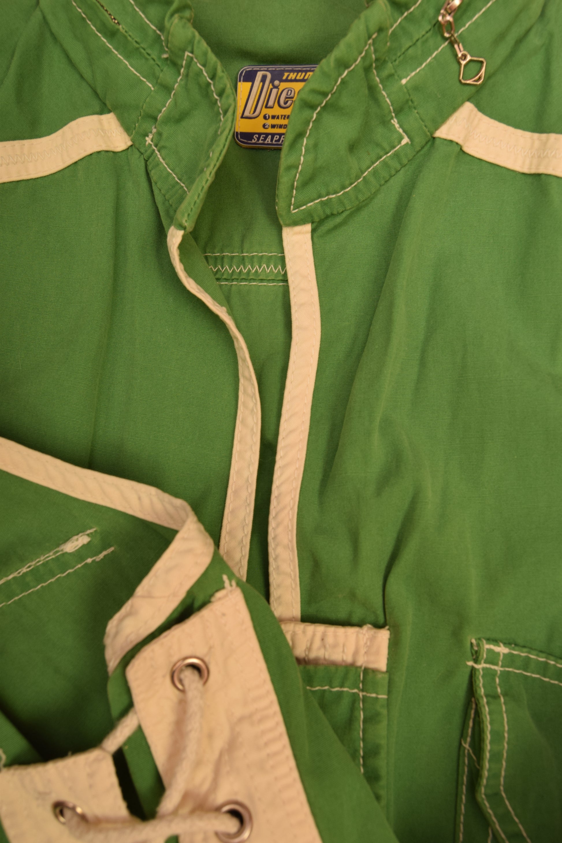 Vintage 80's Diesel Thunder Boating Vest Utilitarian Technical Water Resistant Wind Proof Seaproof Outboard Repair Diesel Inc. Everything Nautical Made in Italy Size L Green
