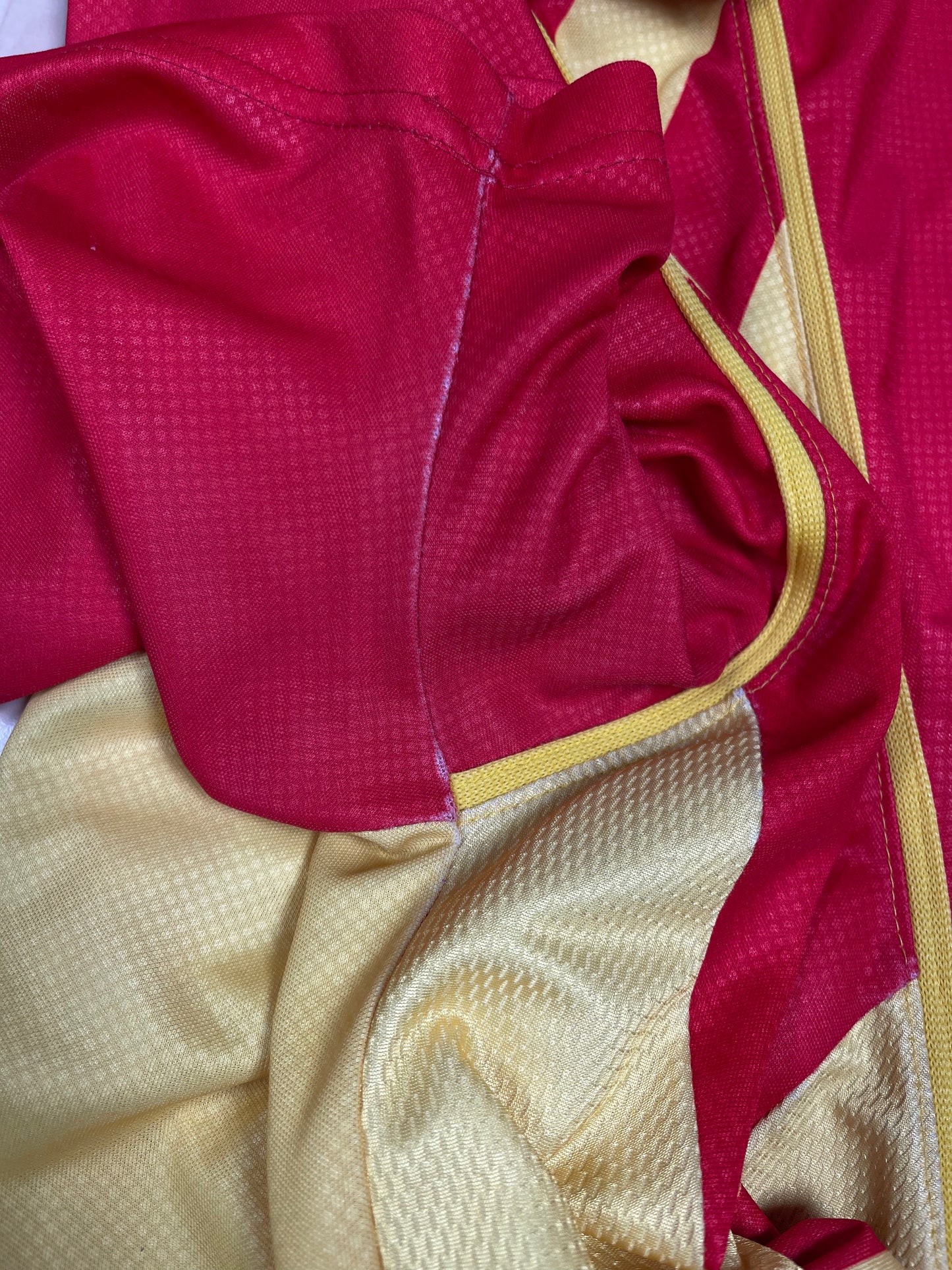 Vintage RC Lens Umbro 1998 - 1999 Home Football Shirt Size M Red Yellow