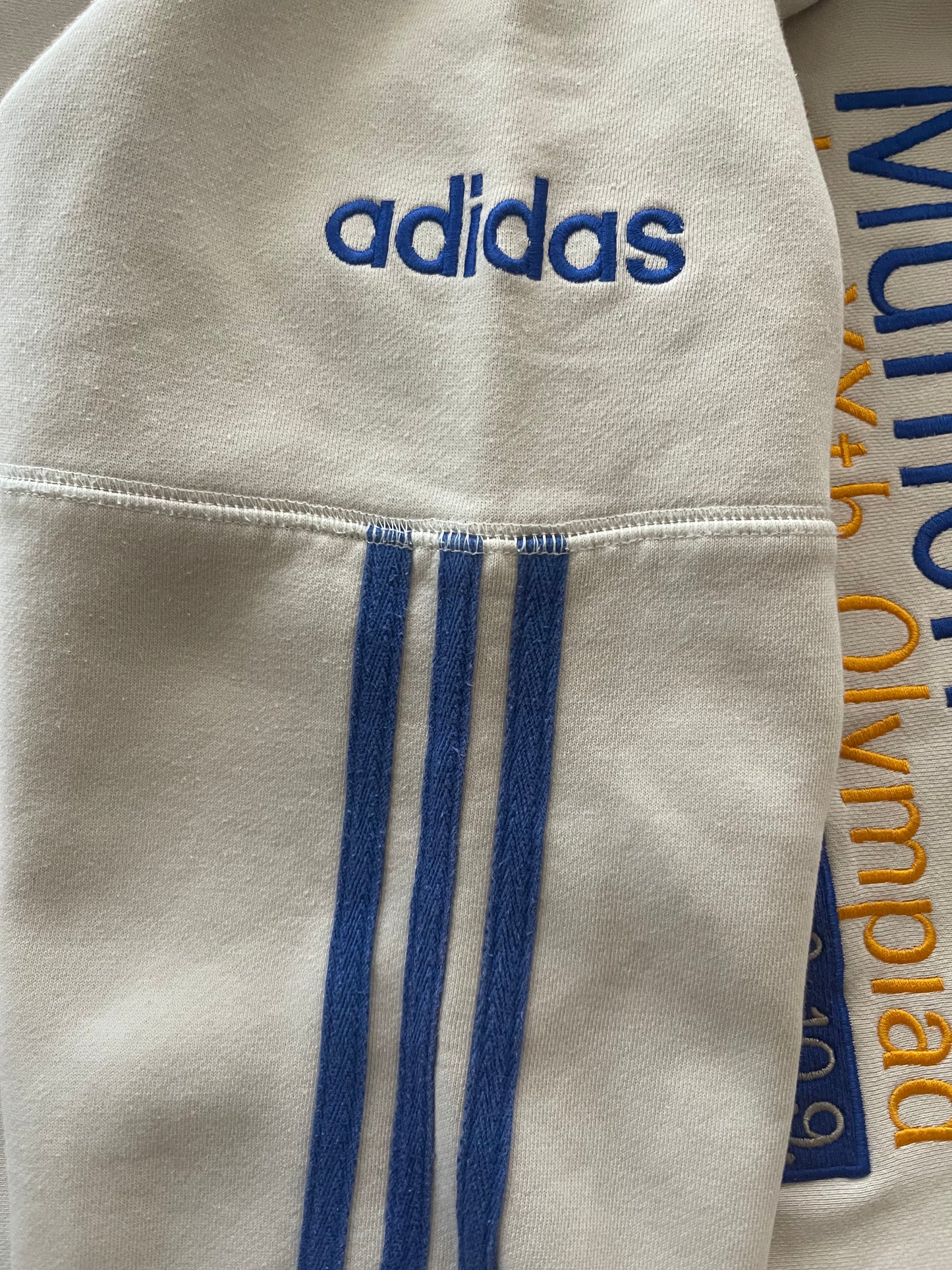 Vintage Adidas Sweatshirt Crew Neck Olympic Centennial Collection Olympische Spiele München 1972 The XXth Olympiad 26.08-10.09 Size L Basketball Embroidery Beige