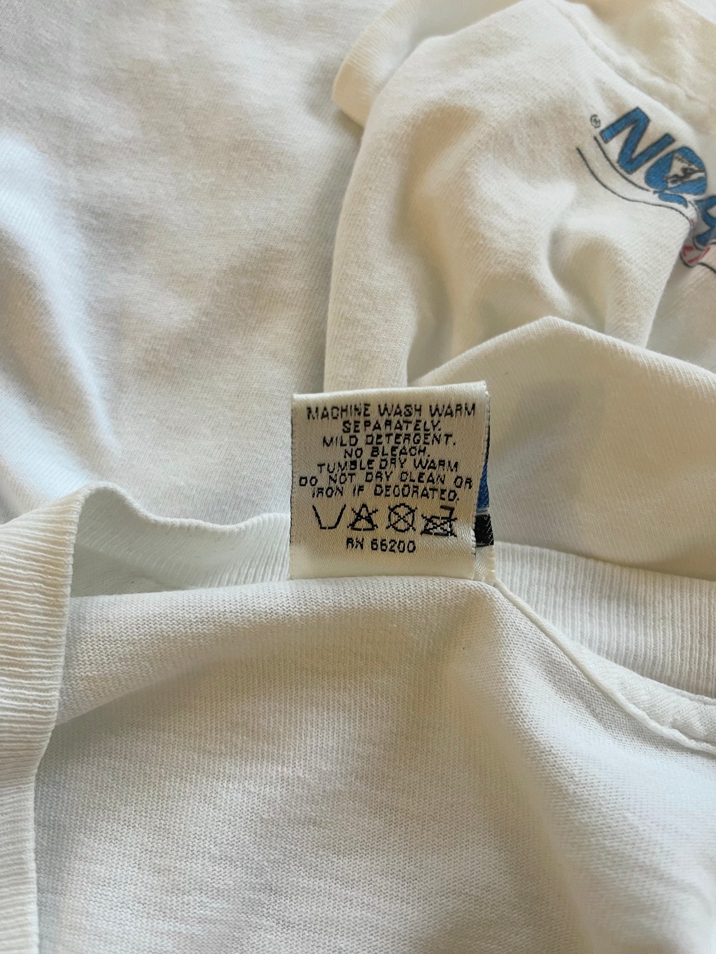 Vintage Asics New York Marathon Running 1993 T-Shirt Graphic Tee White Made in USA The Statue of Liberty Size M