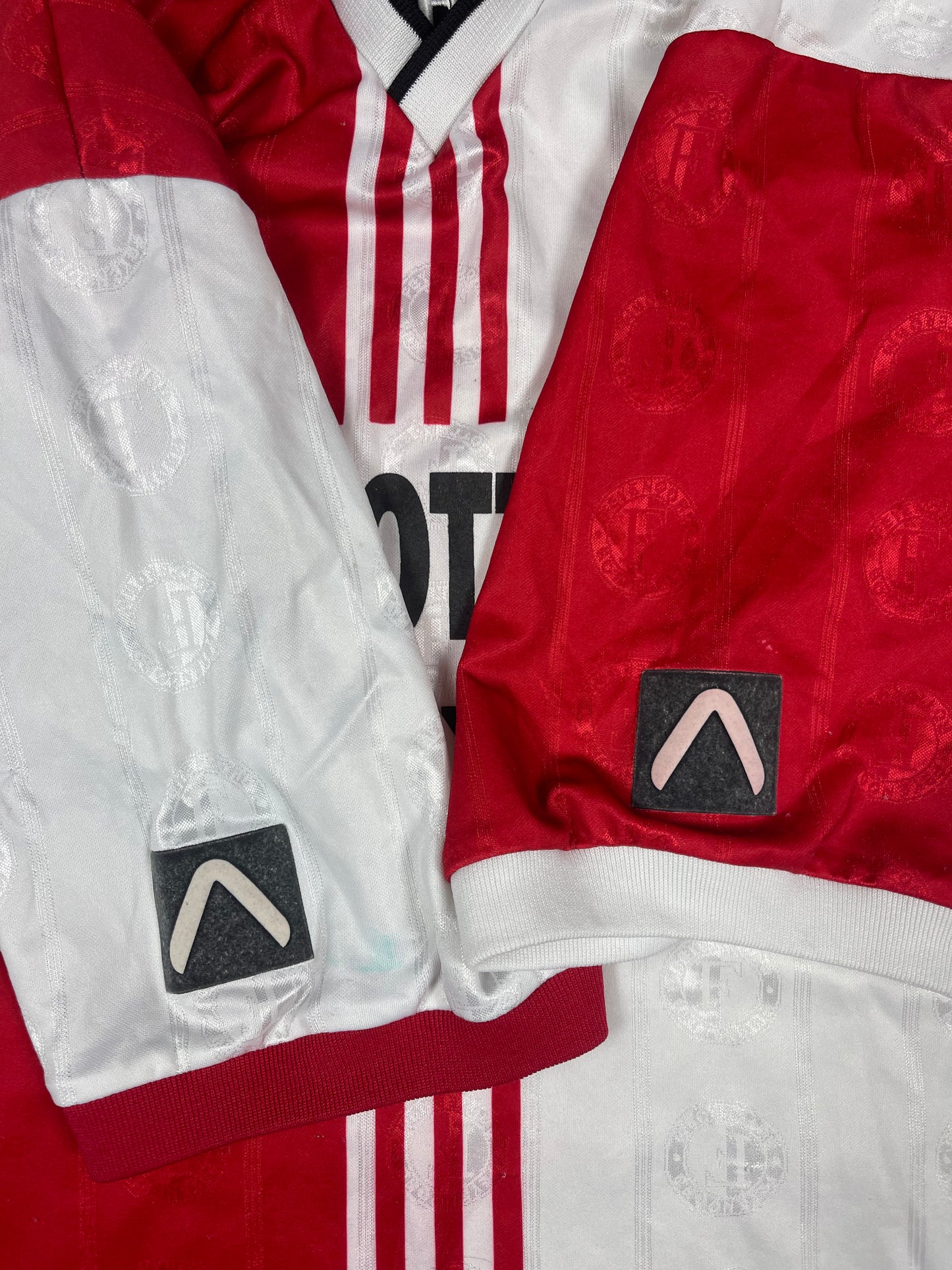 Vintage Feyenoord Rotterdam Adidas 1997 - 1998 Home Football Shirt Stad Rotterdam Verzekeringen Made in UK Size L