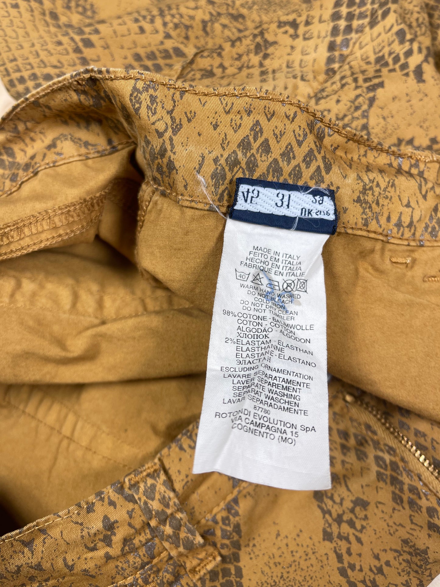 Vintage Trussardi Thin Jeans Pants Trousers Made in Italy Reptile Snake Skin Pattern Mid Rise Waist Straight Leg Silhouette Size S