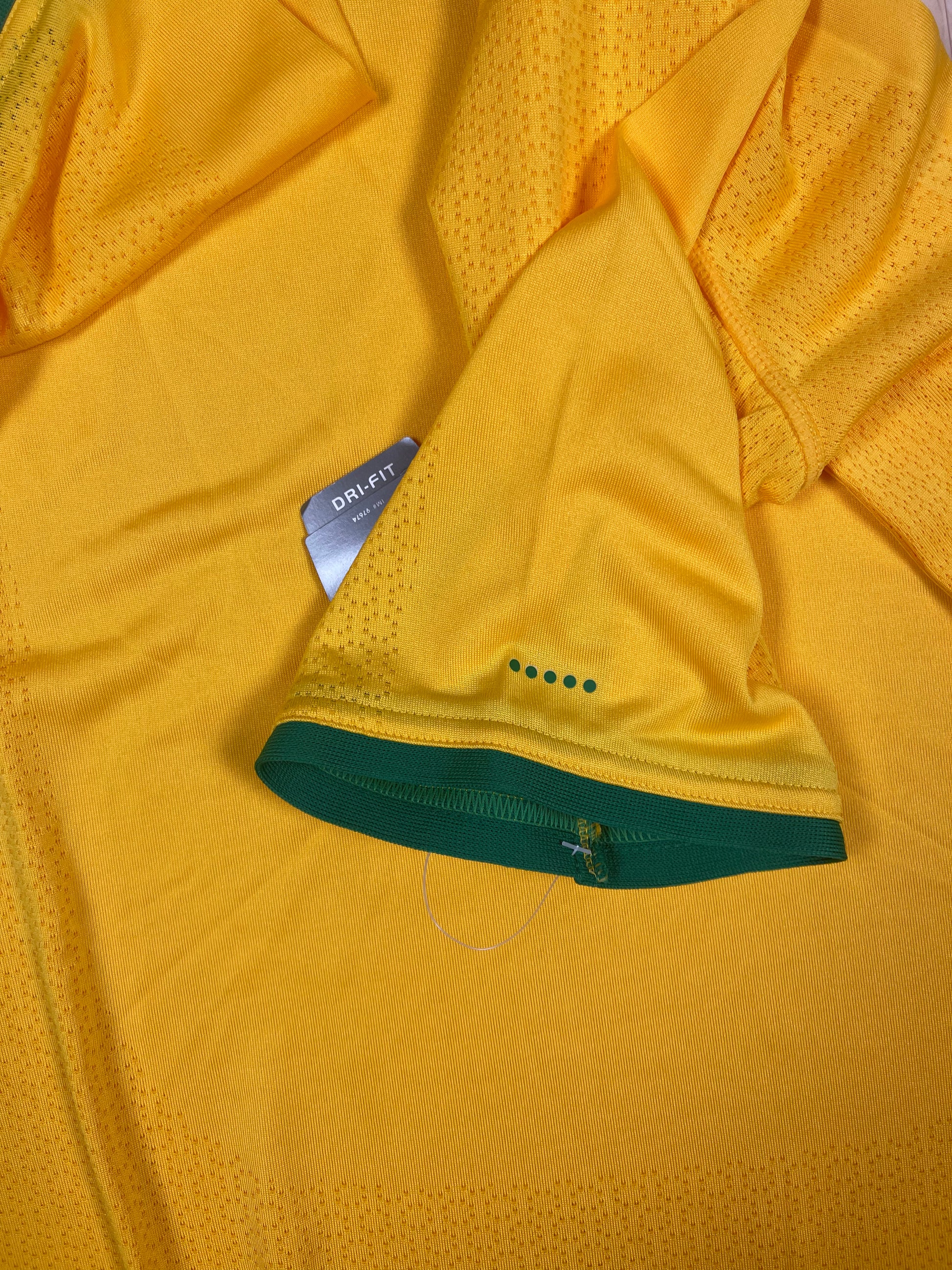 🇧🇷New Authentic Brazil Brasil Nike 2000-2001 Home Football Shirt Yellow Green DRI FIT Deadstock NOS BNWT Size XL